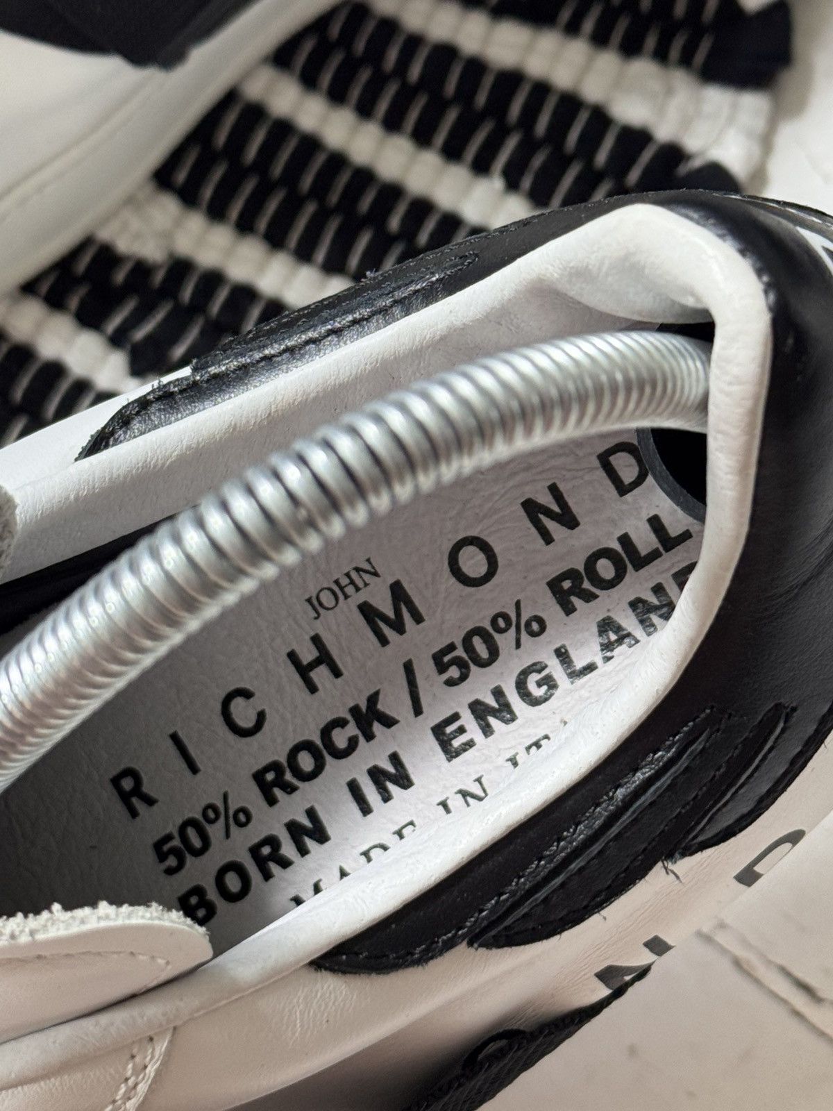 John Richmond LUXURY RICHMOND BUCKLE STRAP LOW TOP SNEAKERS WHITE/BLACK Size US 8 / IT 38 - 5 Thumbnail