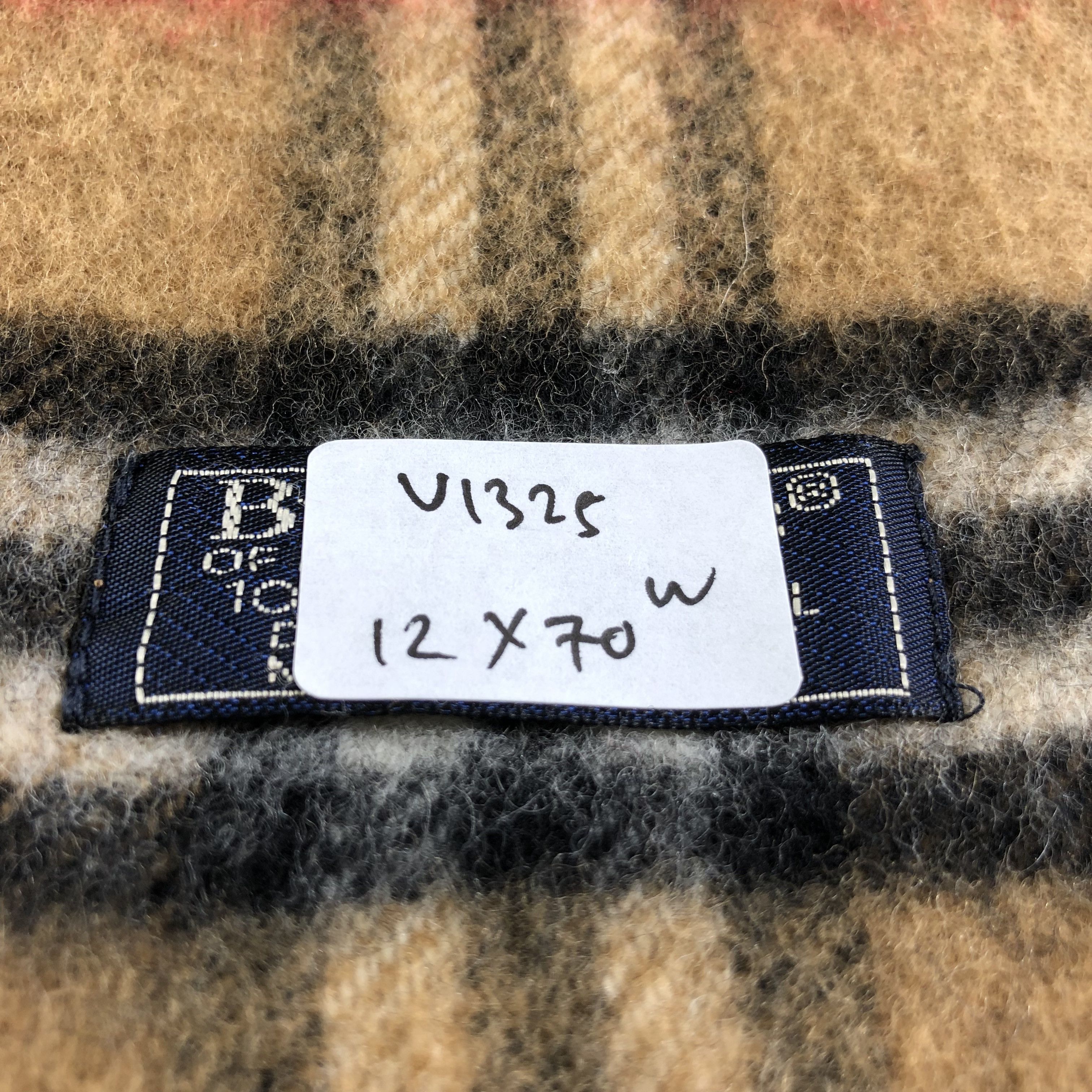 Burberry Burberrys Nova Check Tan Wool Scarf Muffler V1325 Size ONE SIZE - 6 Thumbnail