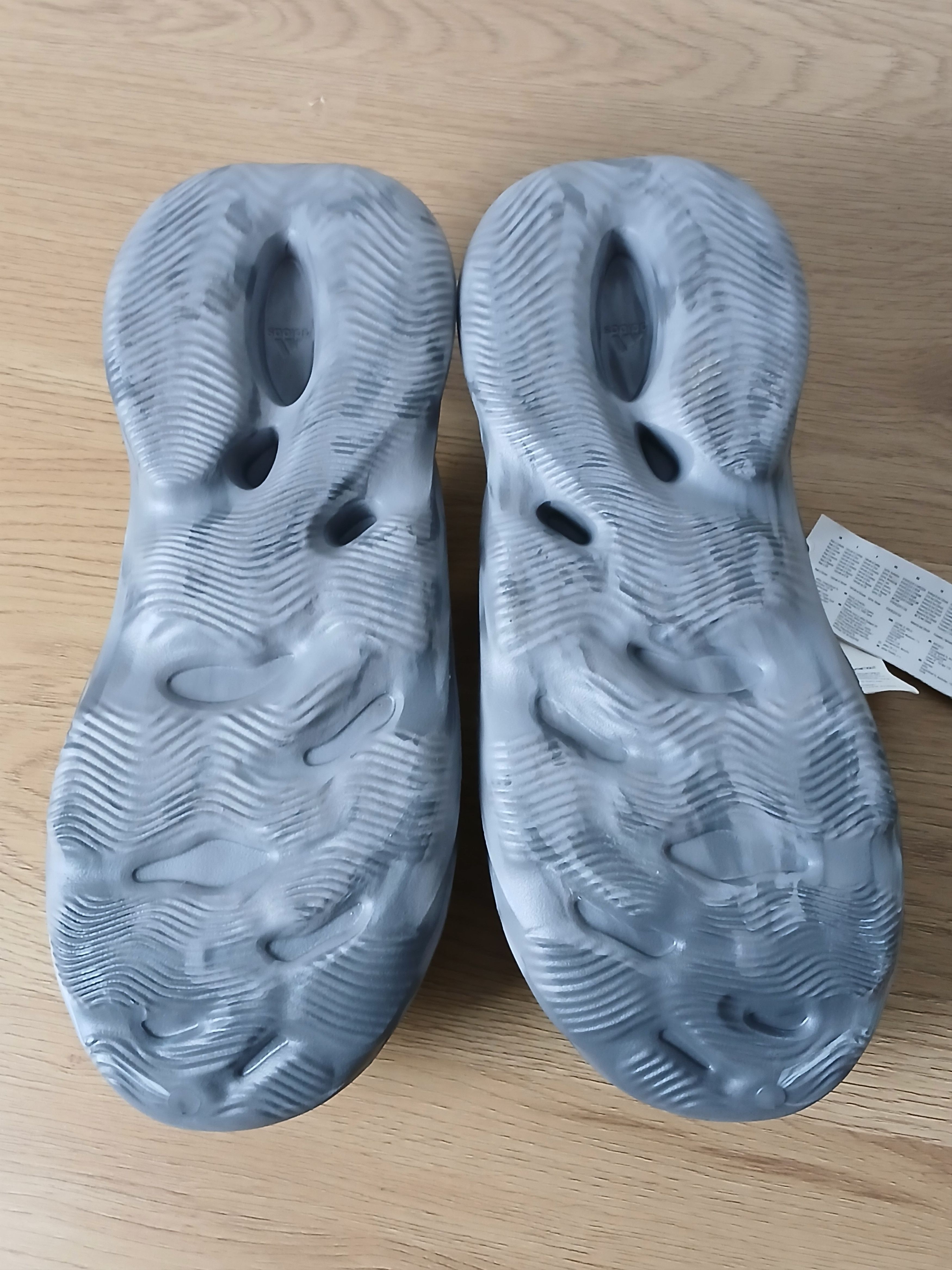 Adidas × Kanye West × Yeezy New Adidas Yeezy Foam Runner Size US 12 / EU 45 - 7 Thumbnail