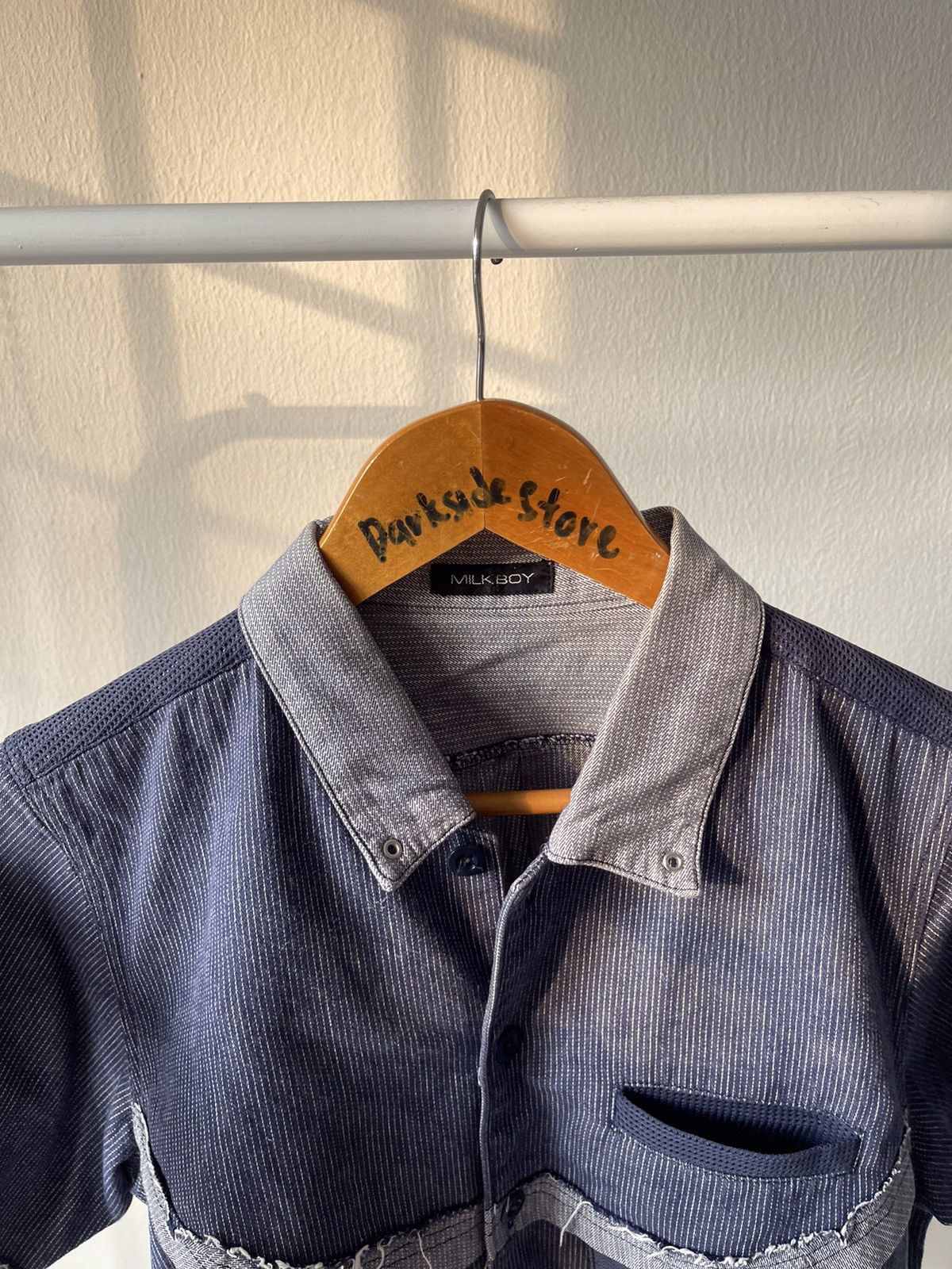 20471120 × Beauty Beast 90s Milkboy Distressed Button Up Shirt Size US S / EU 44-46 / 1 - 7 Thumbnail
