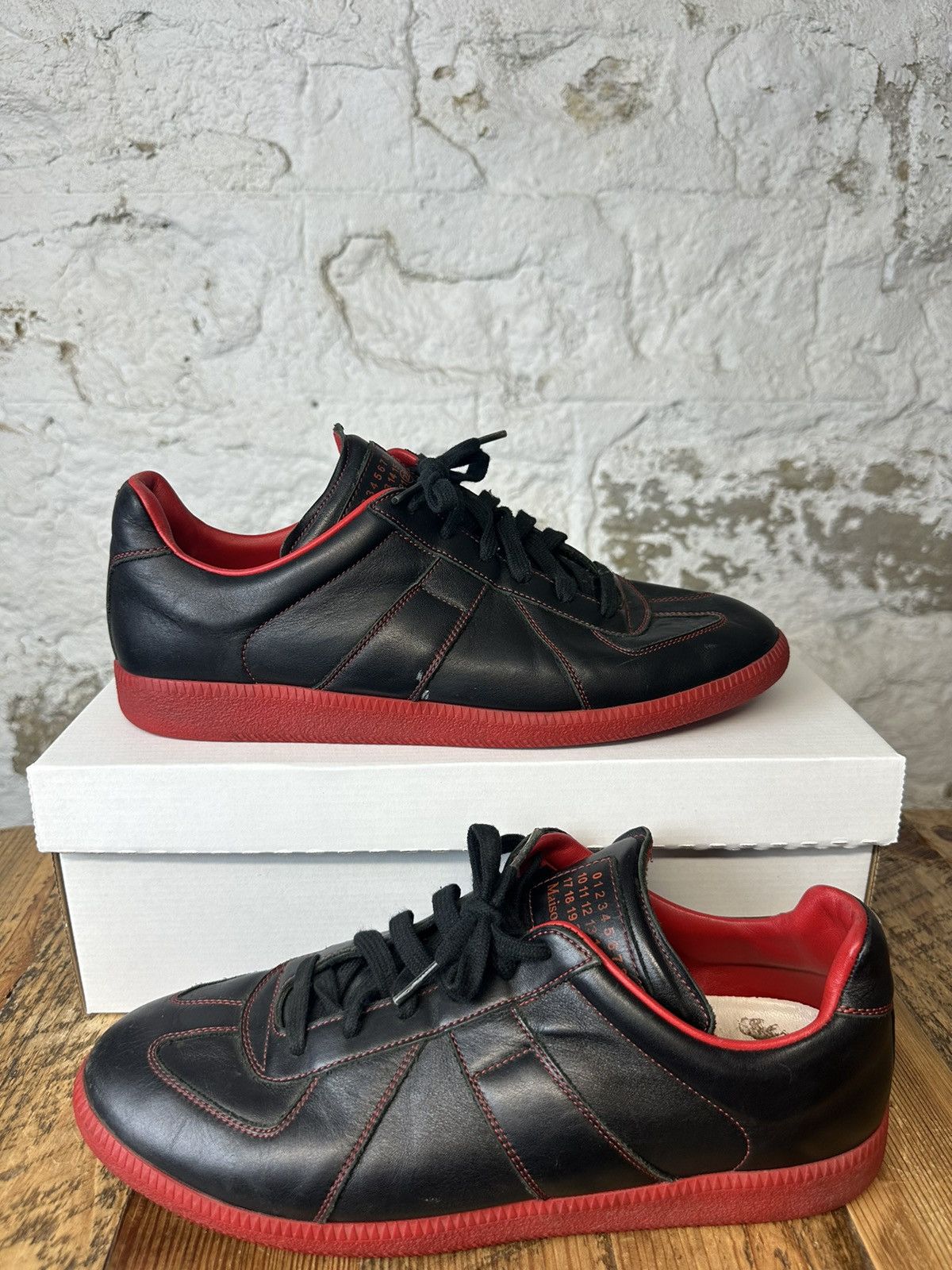 Pre-owned Maison Margiela Replica Black Red Low Sneaker Size 44