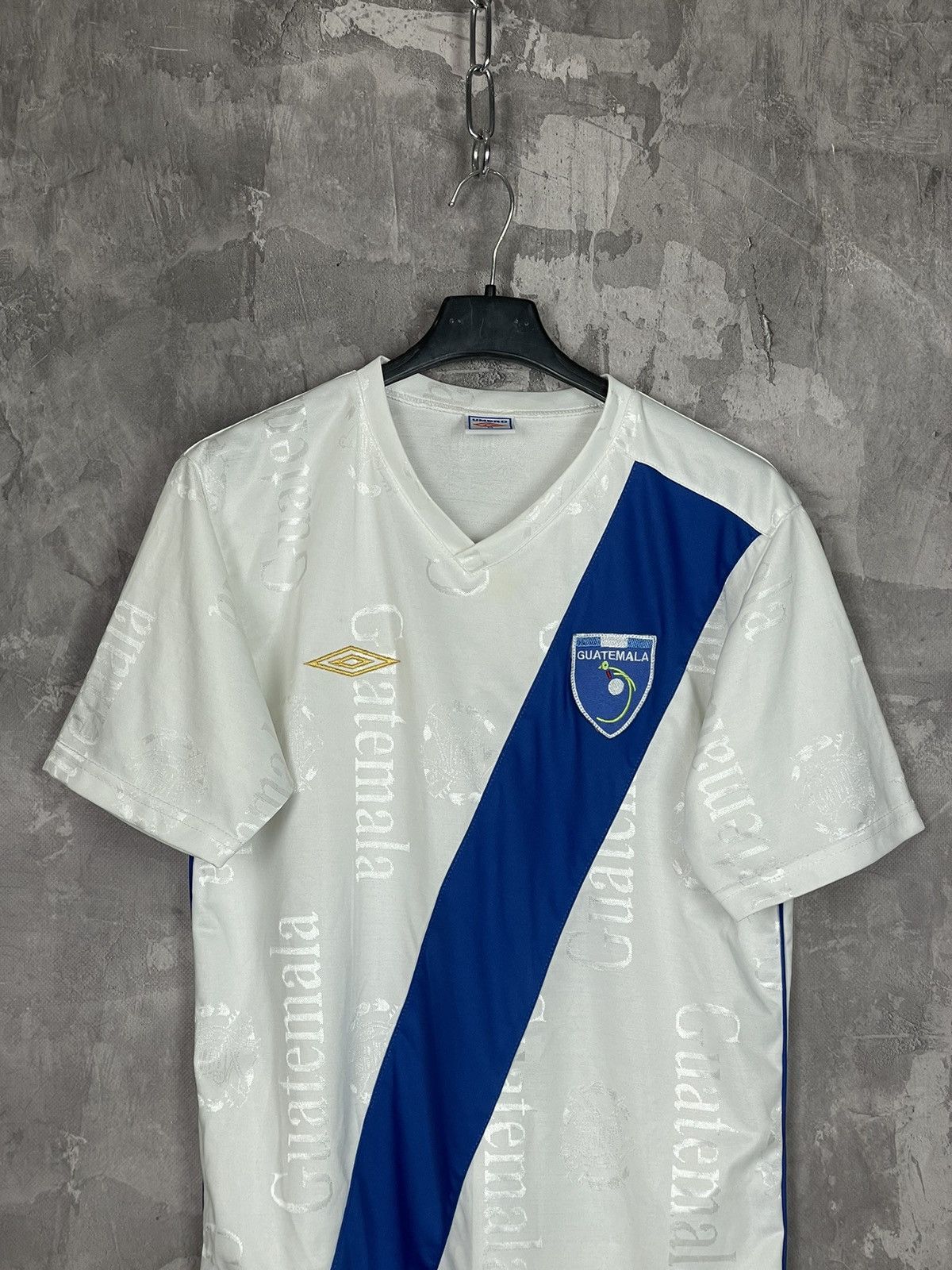Umbro × Vintage Umbro Vintage 90s Guatemala Very Rare Soccer Jersey Size US M / EU 48-50 / 2 - 2 Thumbnail