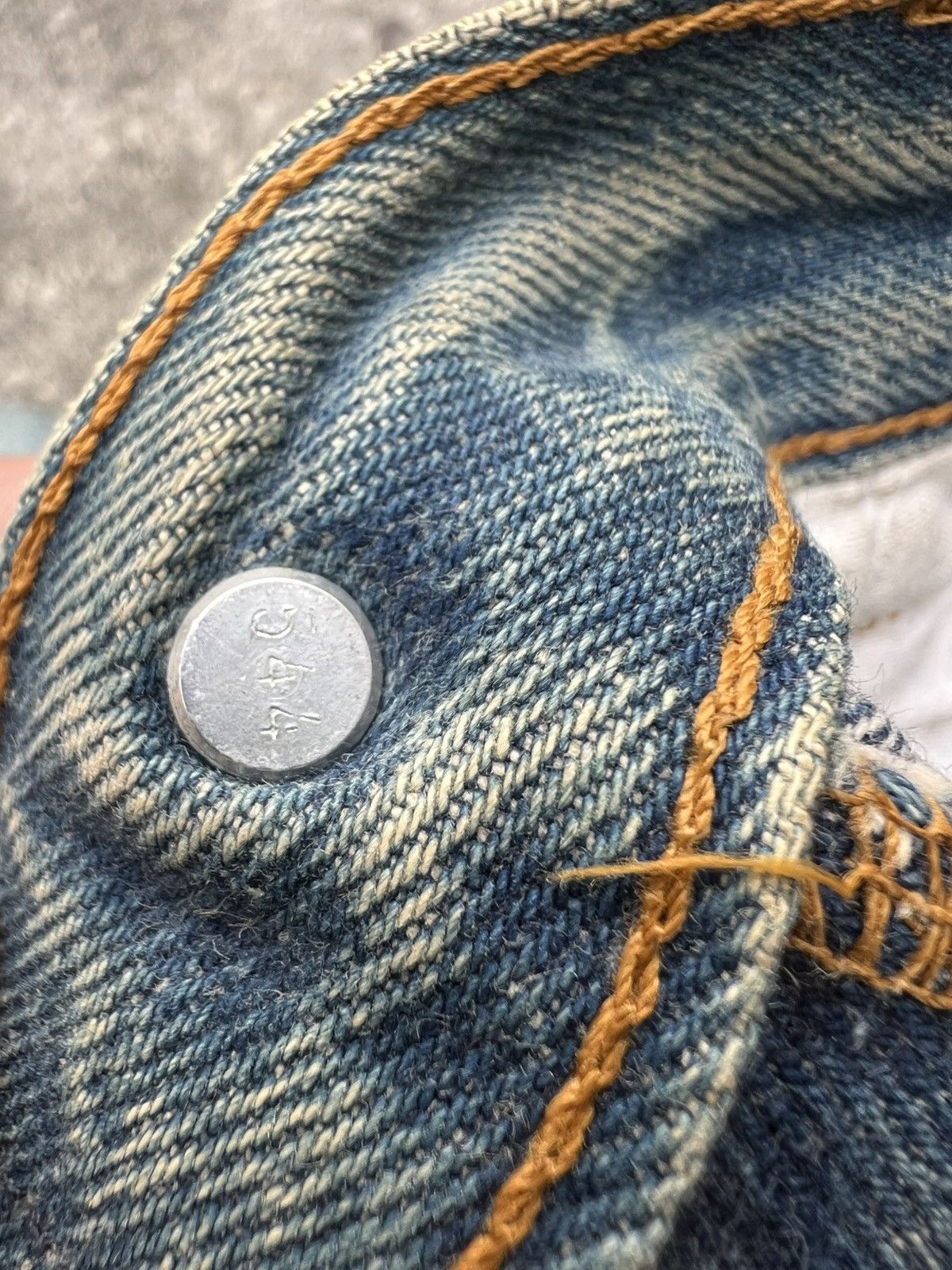 Levi's Vintage 80’s Levi’s 501 Distress Mud Wash Jean Very Rare Size US 31 - 15 Thumbnail