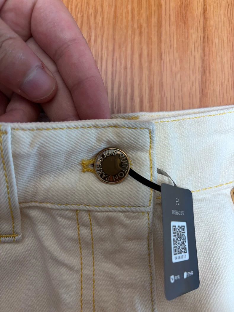 Louis Vuitton Louis Vuitton White denim shorts Size US 34 / EU 50 - 3 Thumbnail