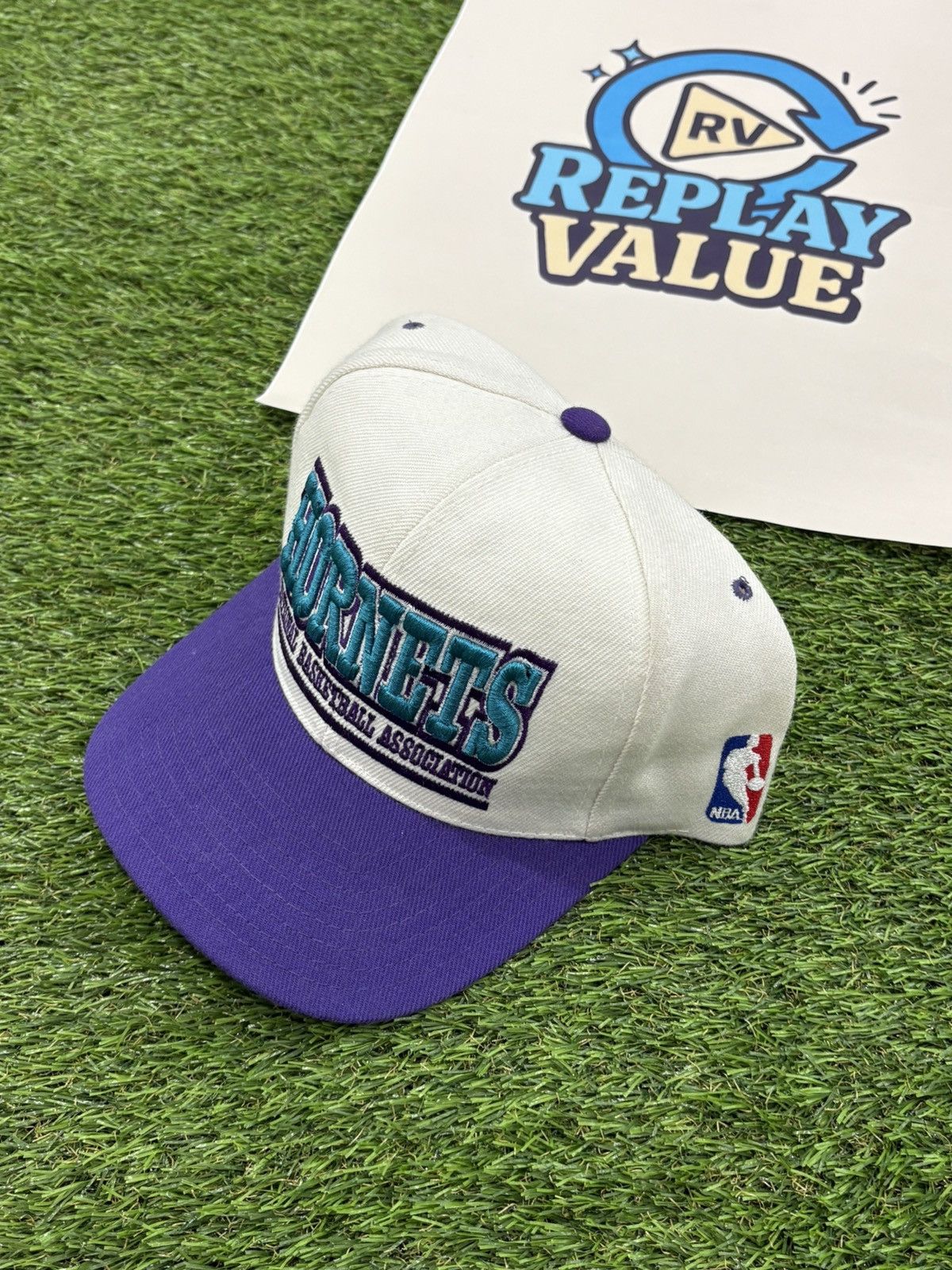 Pro Player VINTAGE RARE CHARLOTTE HORNETS PRO PLAYER SNAPBACK Size ONE SIZE - 2 Thumbnail