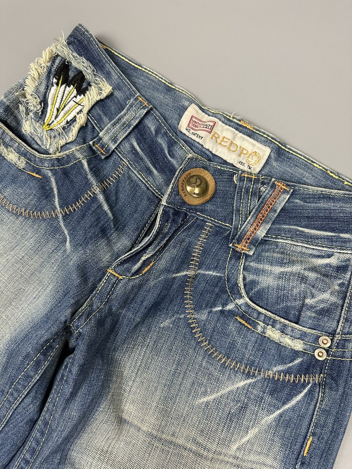 If Six Was Nine 🔥Flared🔥Vintage Red Pepper Embroidered Acidwash Flared Denim Size US 26 / EU 42 - 7 Thumbnail