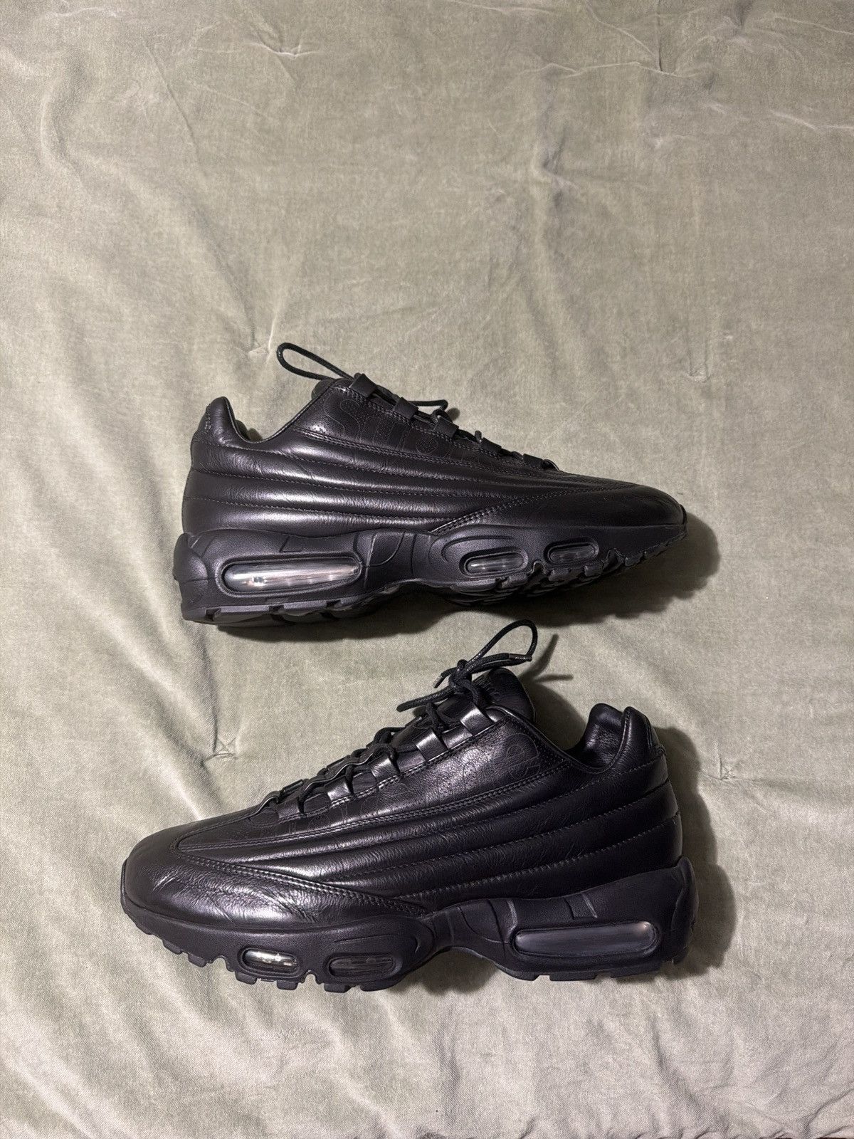Nike Air Max 95 Lux Supreme Triple Black
