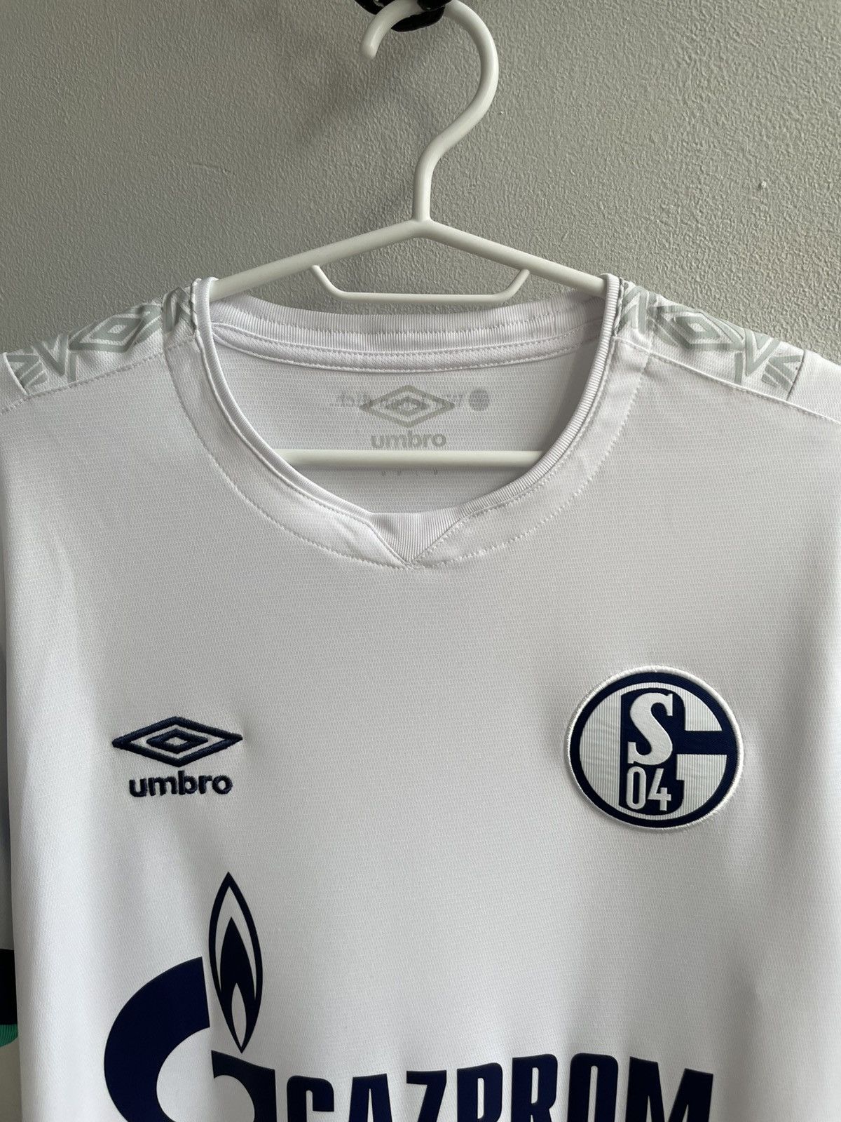 Vintage FC Shalke 04 2019 2020 Football Soccer Jersey Shirt Umbro Size US M / EU 48-50 / 2 - 8 Thumbnail