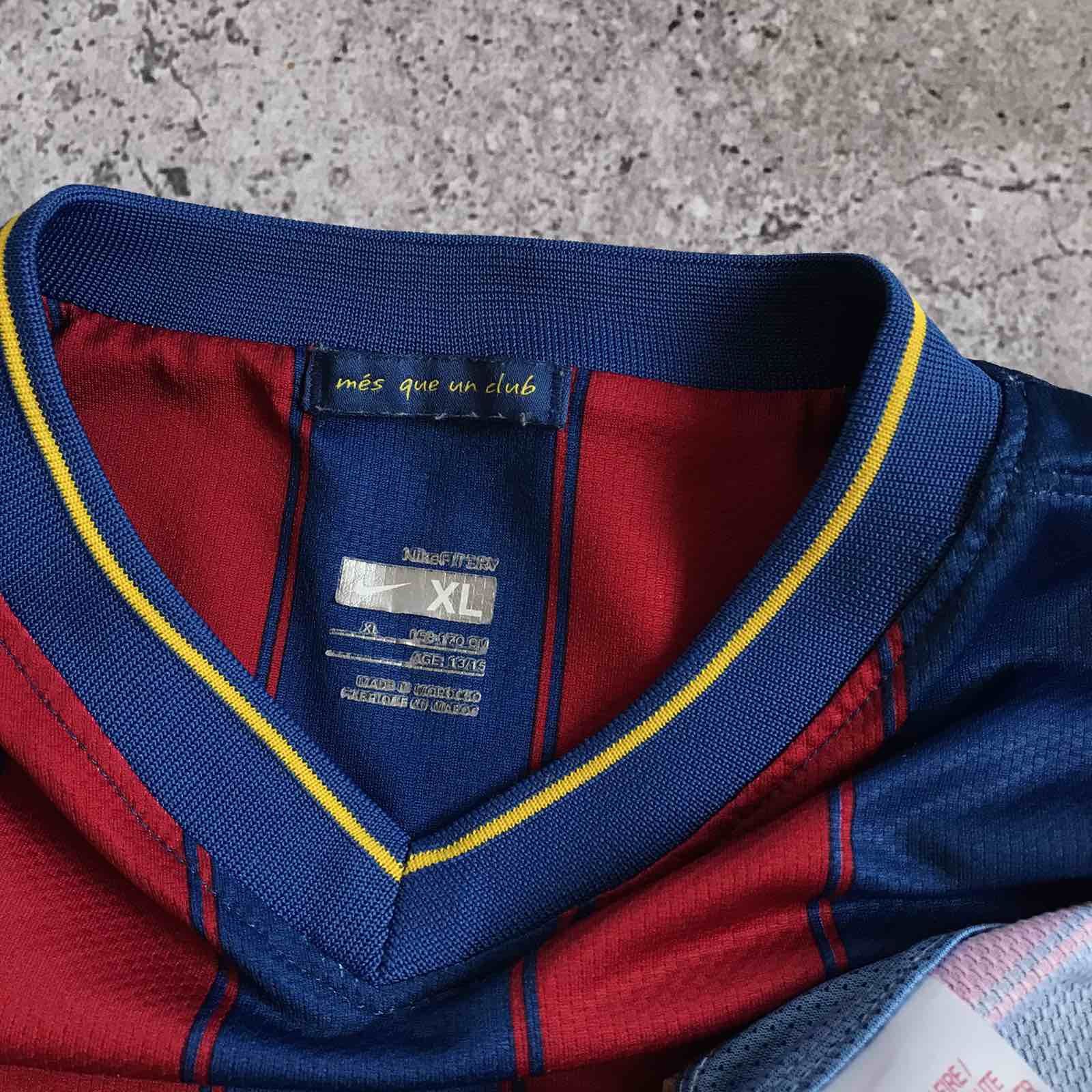 Nike Rare Nike FC Barcelona Away Jersey Sz S Size US S / EU 44-46 / 1 - 5 Thumbnail