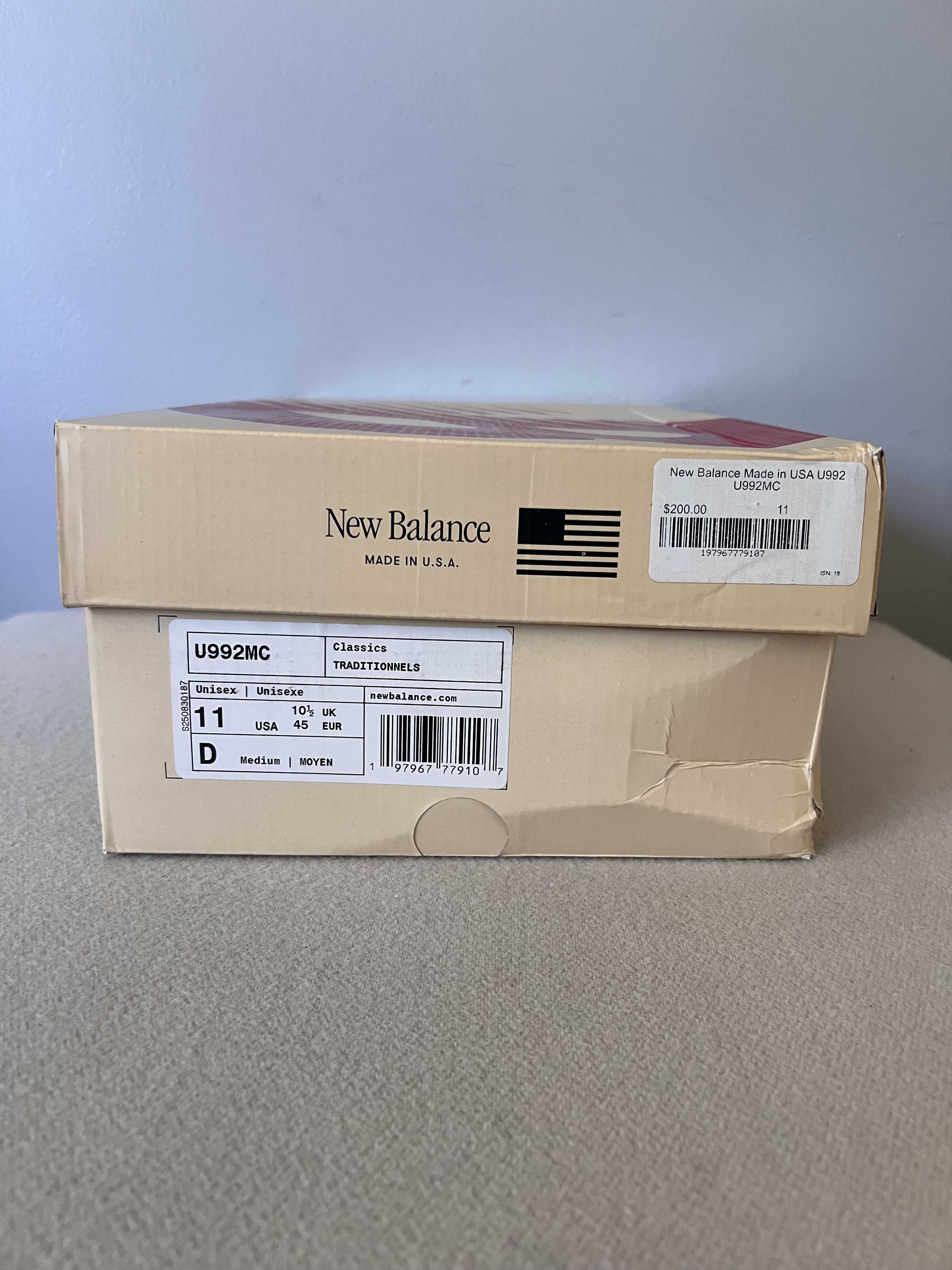 New Balance New Balance 992 in Calcium Cream Size US 11 / EU 44 - 7 Thumbnail