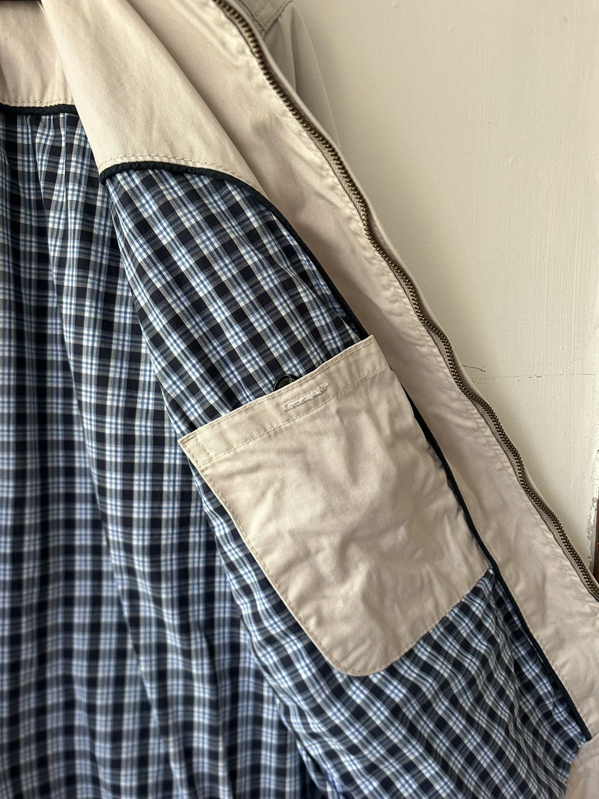 Tommy Hilfiger Vintage Tommy Hilfiger White Jacket Full Zipper Size US S / EU 44-46 / 1 - 6 Thumbnail