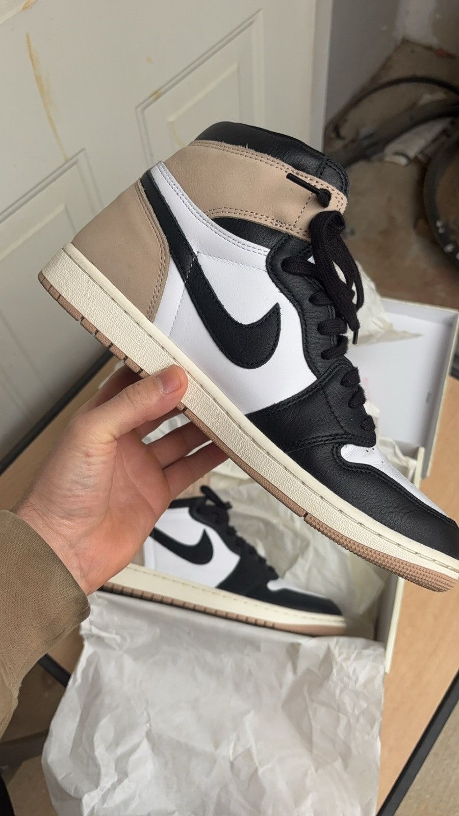 Jordan Brand Jordan Latte 1s Size US 10 / EU 43 - 5 Thumbnail
