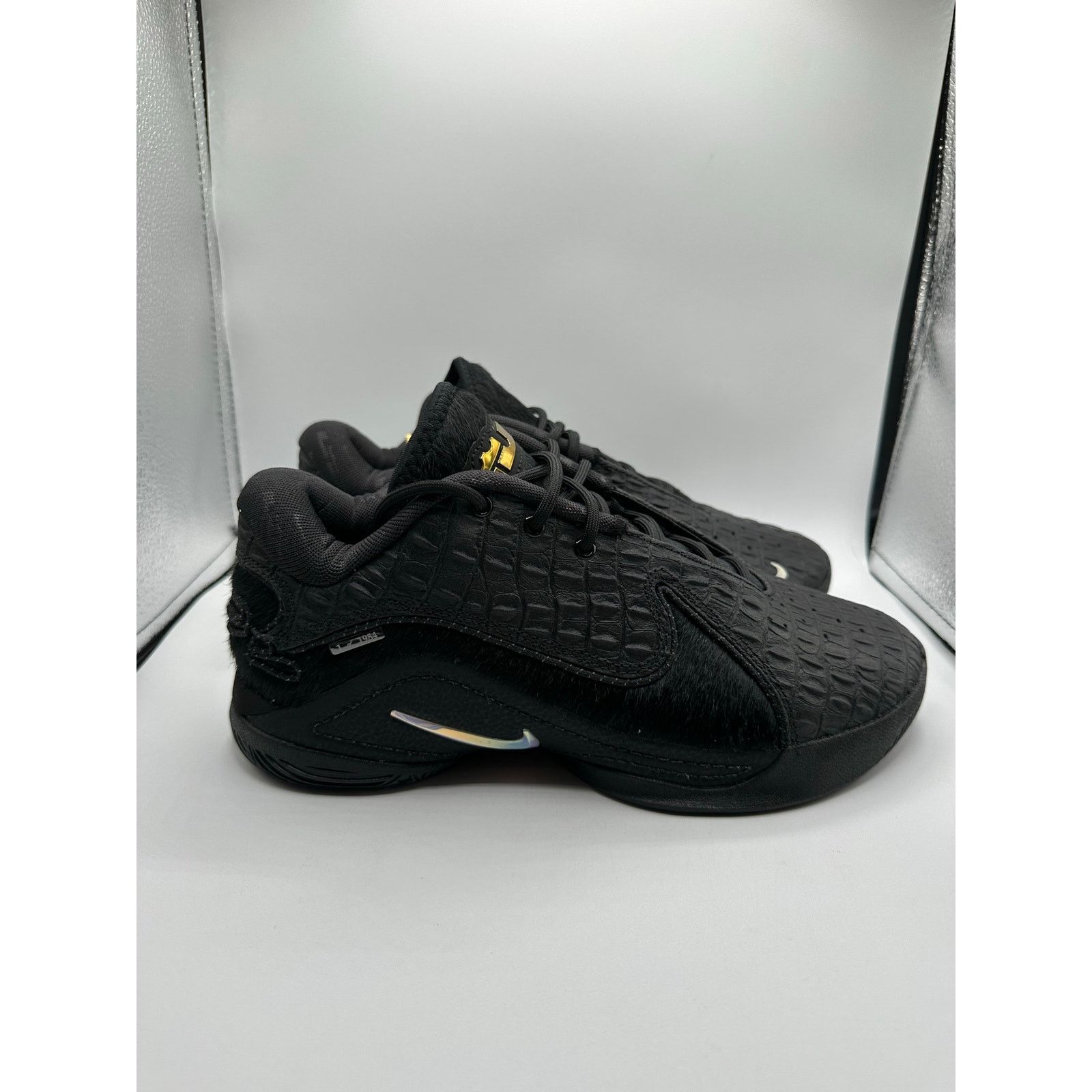 Nike Nike LeBron 22 LX “Black Label Pack” size 6.5 men’s Size US 6.5 / EU 39-40 - 3 Thumbnail