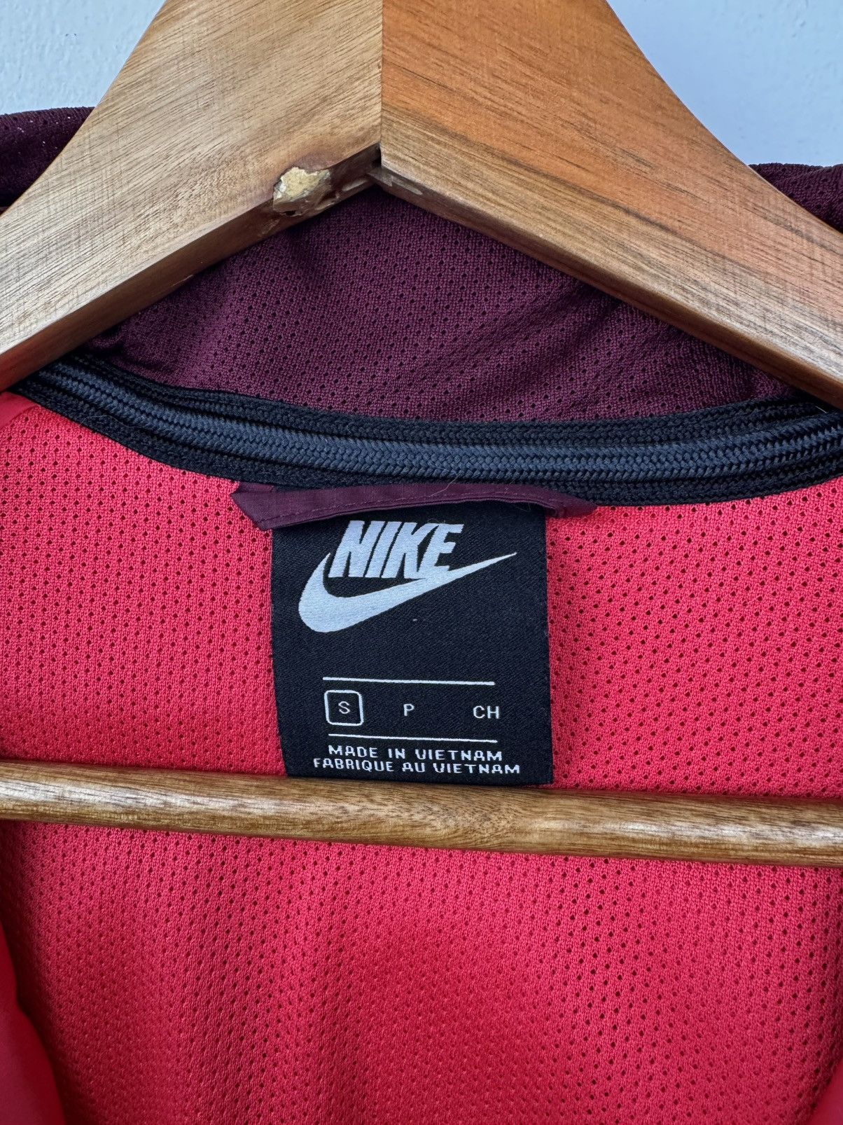 Nike Nike FC Barcelona Men Hooded Zip Jacket Burgundy Size S Size US S / EU 44-46 / 1 - 6 Thumbnail