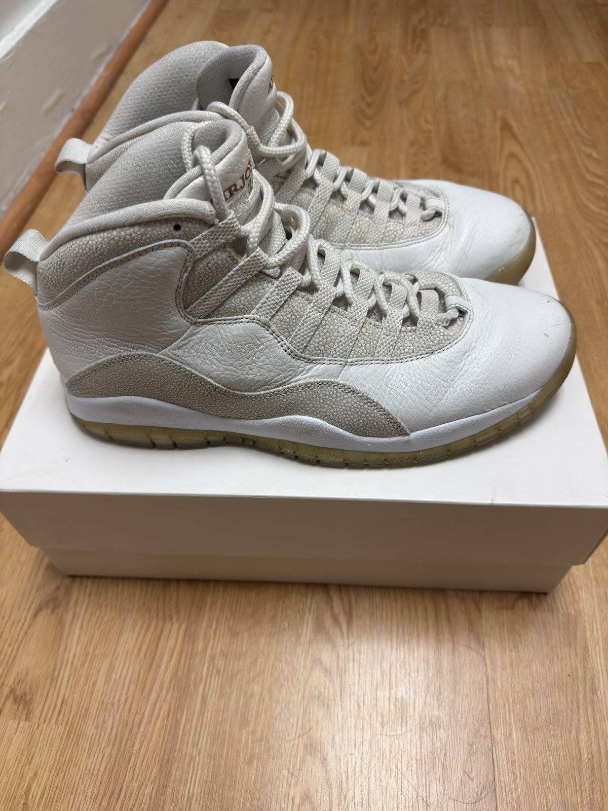 Jordan Brand × October's Very Own Jordan 10 Retro OVO Size US 10.5 / EU 43-44 - 1 Thumbnail