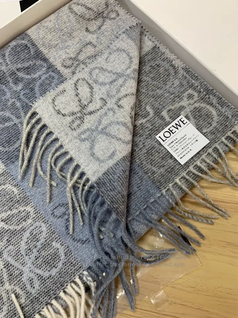 Loewe Loewe Anagram Warm and Comfortable Wool Fleece Scarf, Wome Size ONE SIZE - 5 Thumbnail