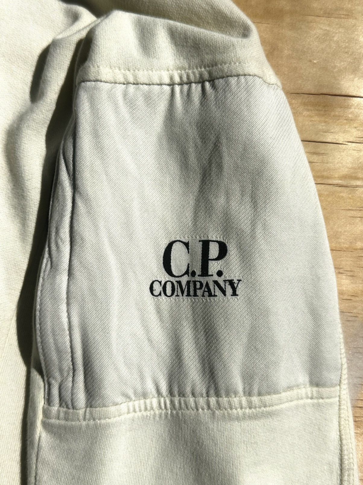 C.P. Company C.P. Company- Crew Neck Sweatshirt- Size L Size US L / EU 52-54 / 3 - 4 Thumbnail