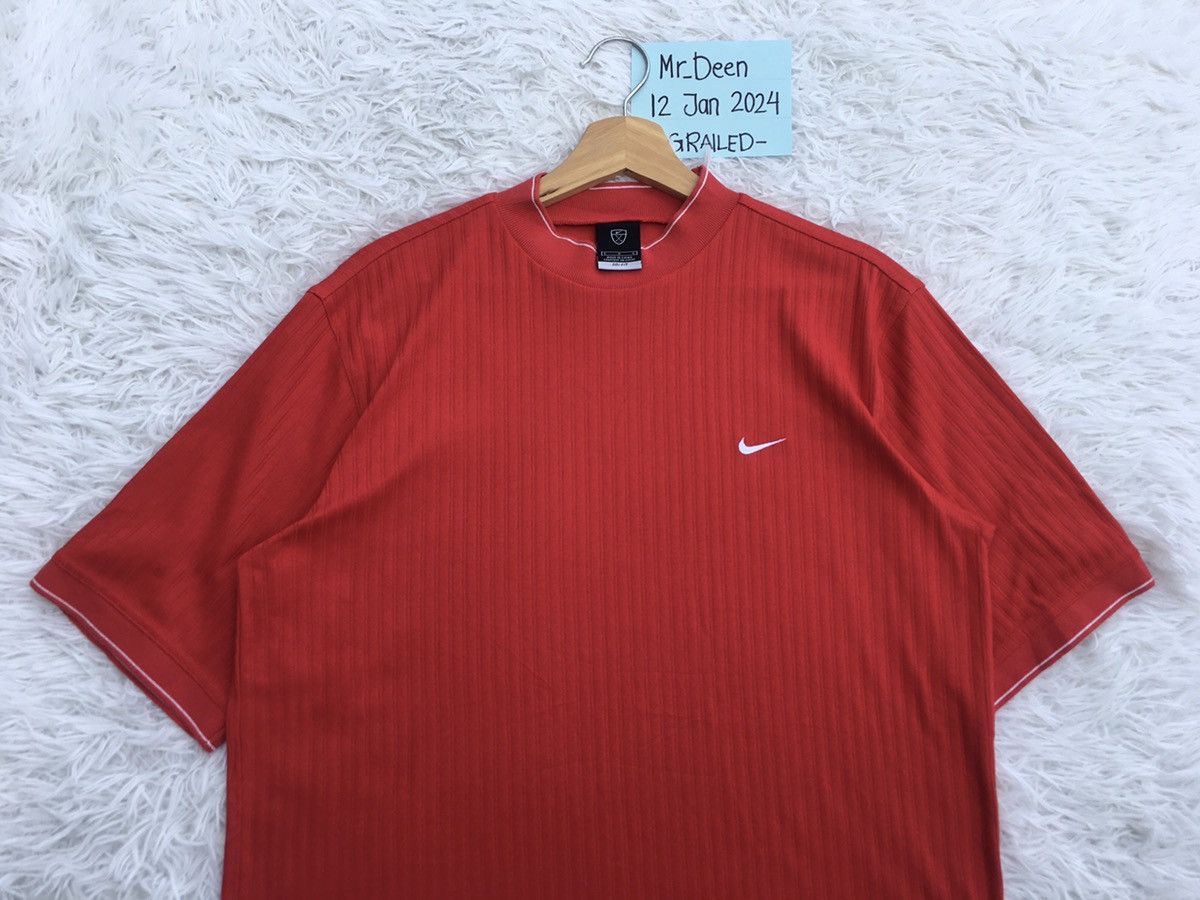 Nike Rare Vintage Nike Swoosh Logo Tshirt Size US L / EU 52-54 / 3 - 6 Thumbnail
