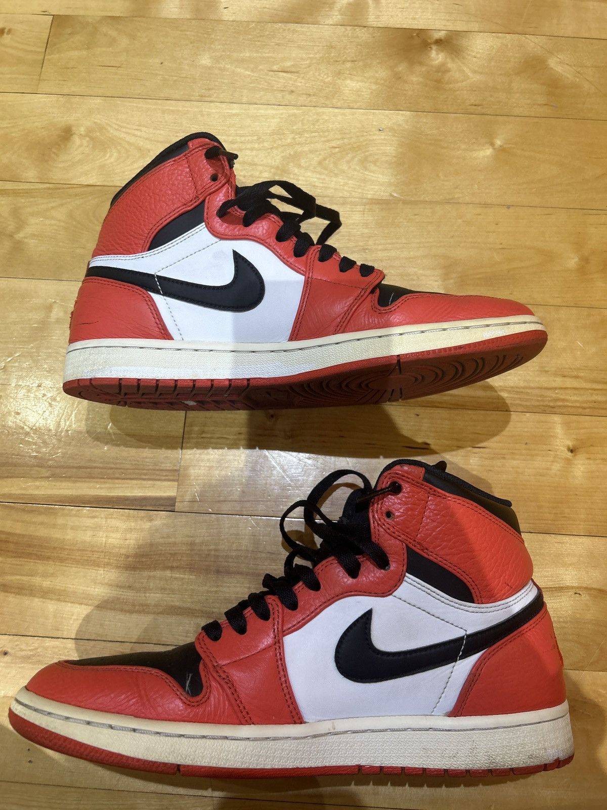 Jordan Brand Air Jordan 1 Retro High 23 Size US 9.5 / EU 42-43 - 1 Thumbnail