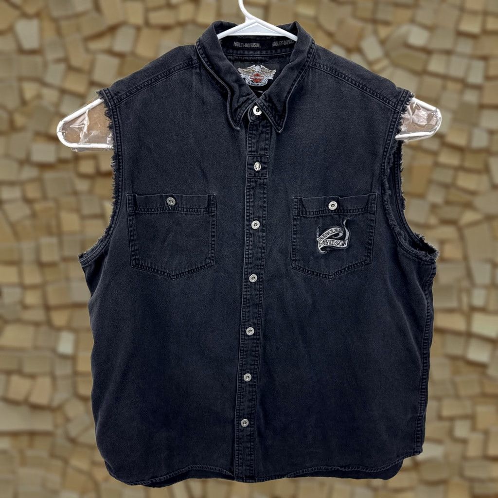Harley Davidson VINTAGE Harley Davidson Mens Faded Black Sleeveless Button Shirt Skull Flames 2XL Shirt Size US XXL / EU 58 / 5 - 1 Thumbnail