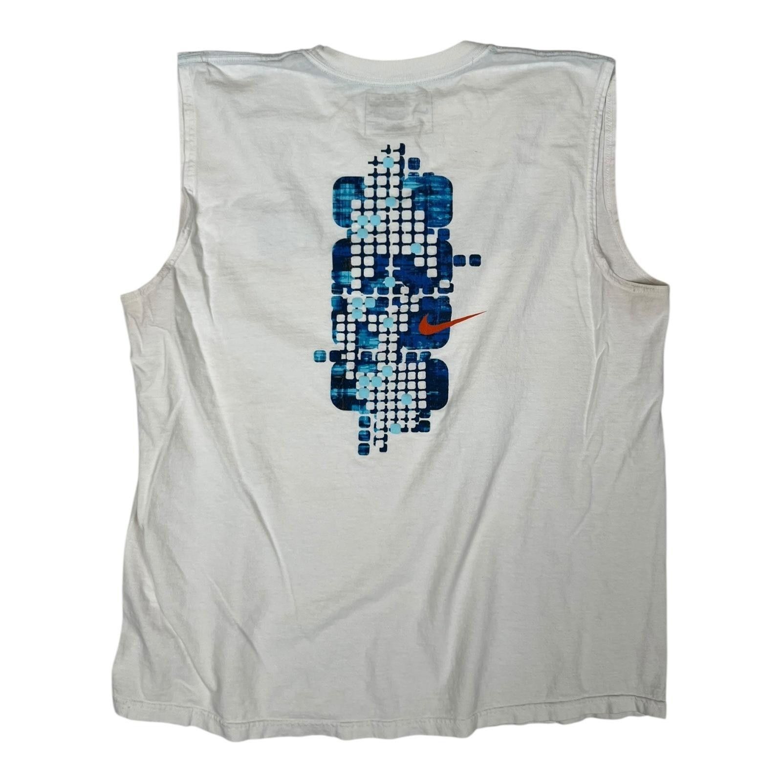 Nike VTG Nike Shirt Mens XL White Sleeveless Y2K Graphic Muscle T Size US XL / EU 56 / 4 - 2 Thumbnail