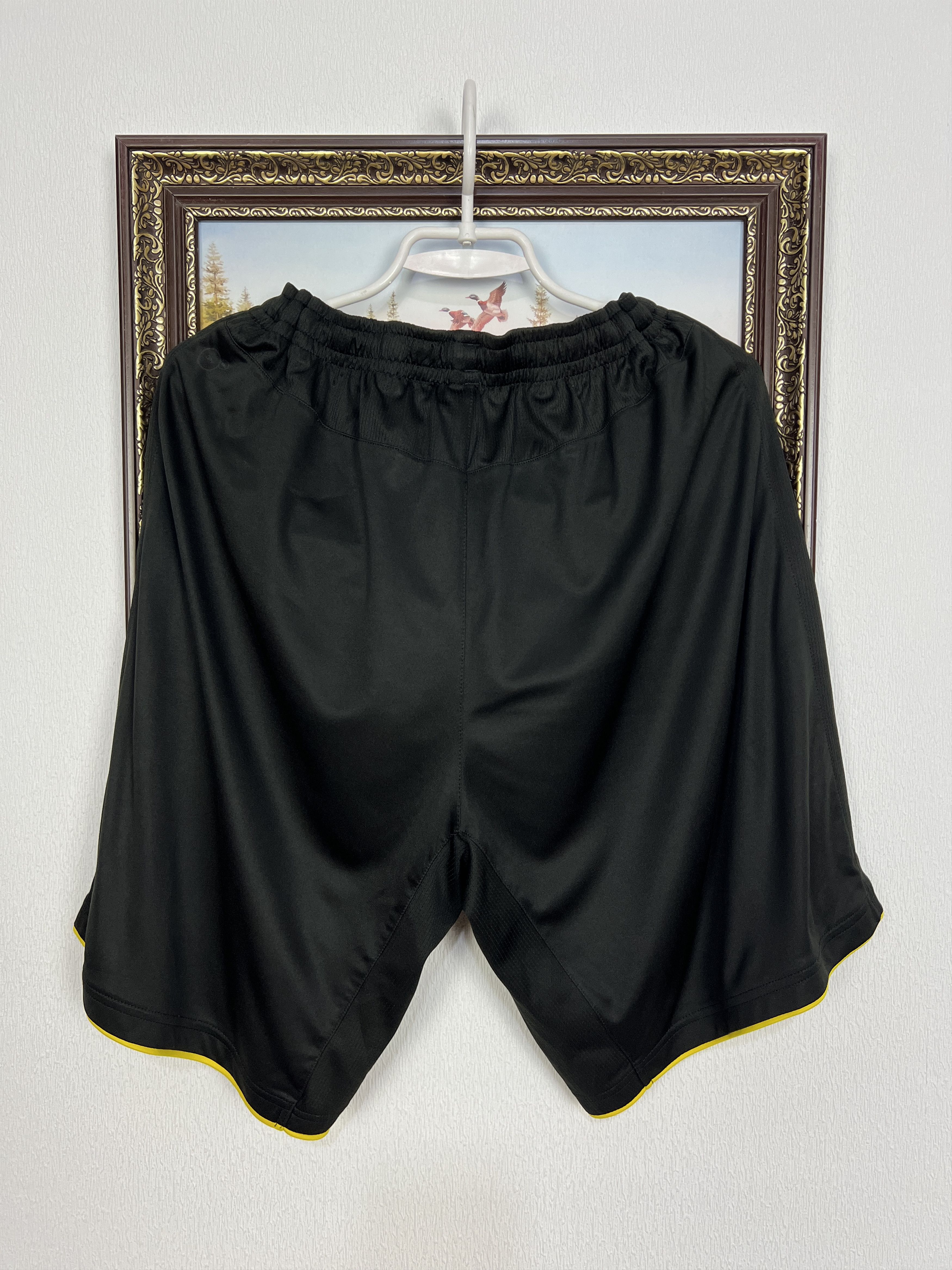 Puma Puma Borussia Dortmund Football Shorts Soccer Athletic Rare Size US 34 / EU 50 - 8 Thumbnail