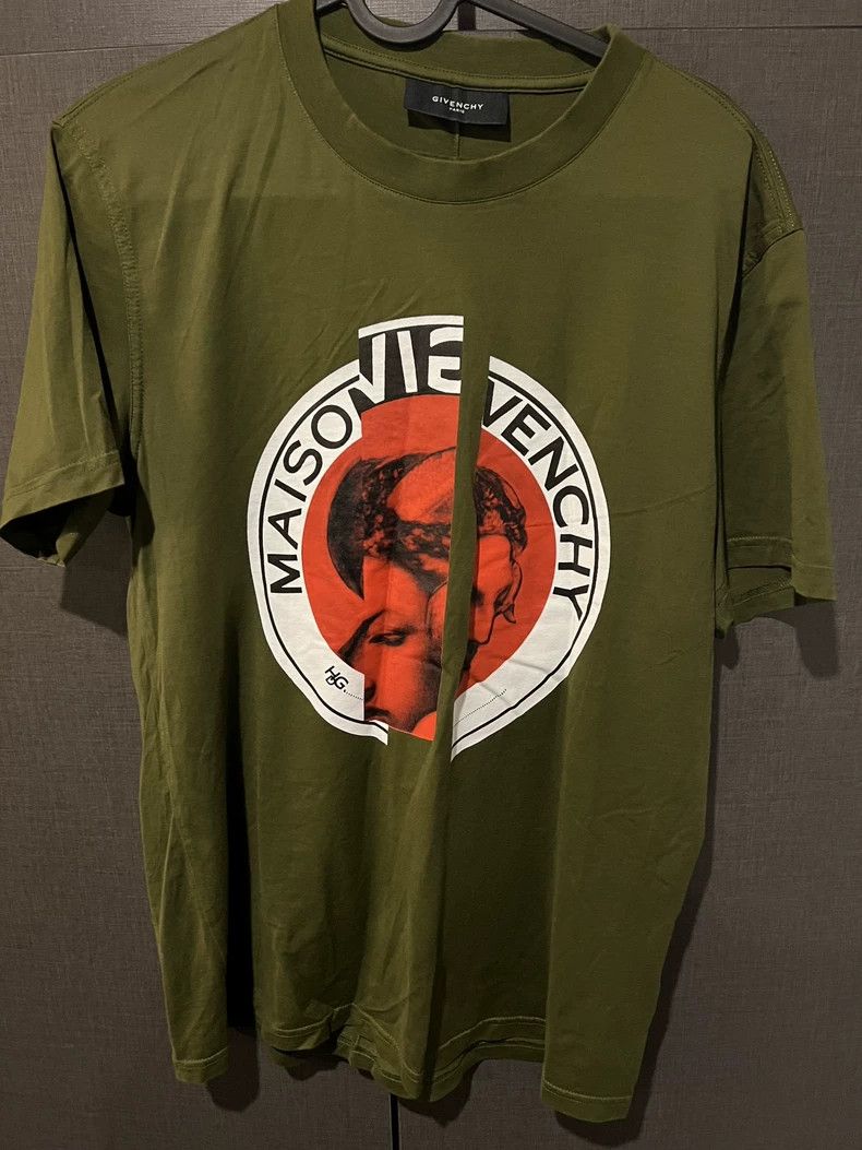 Givenchy Givenchy T-Shirt, Size M Size US M / EU 48-50 / 2 - 1 Thumbnail