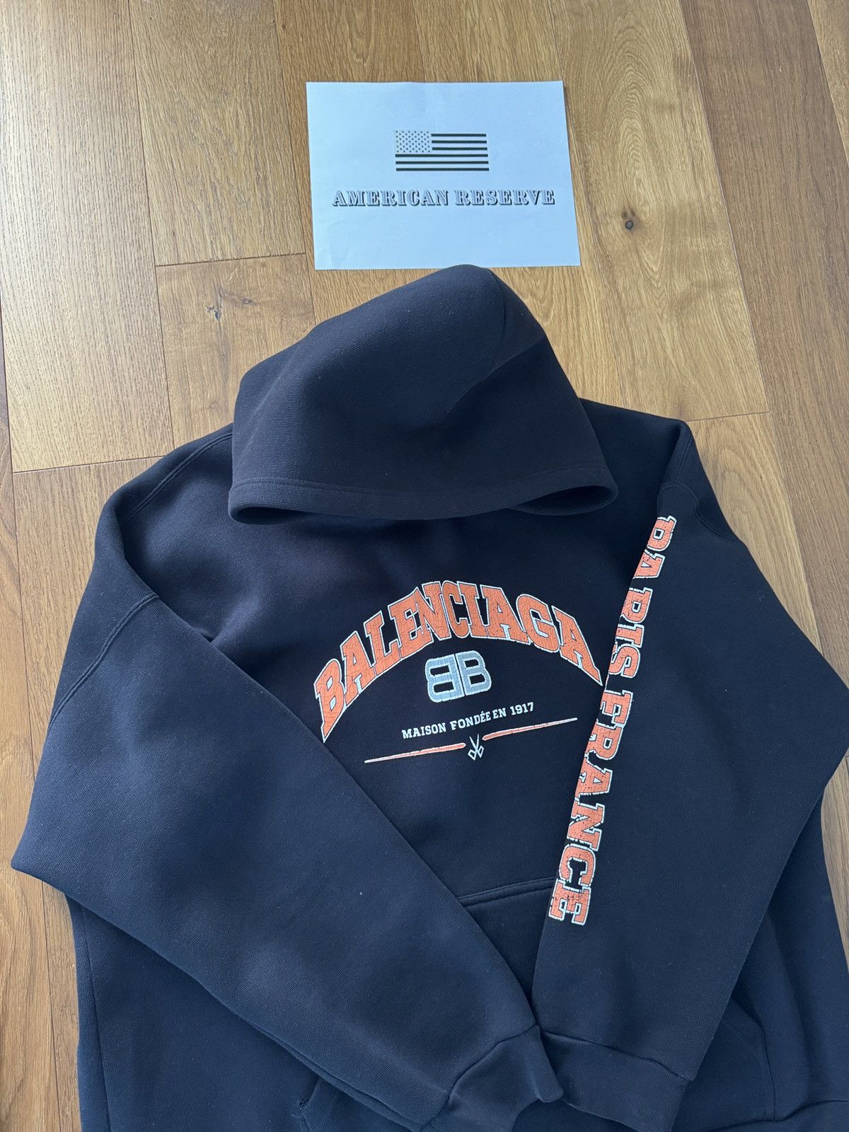 Balenciaga BALENCIAGA MAISON HOODIE Size US M / EU 48-50 / 2 - 5 Thumbnail