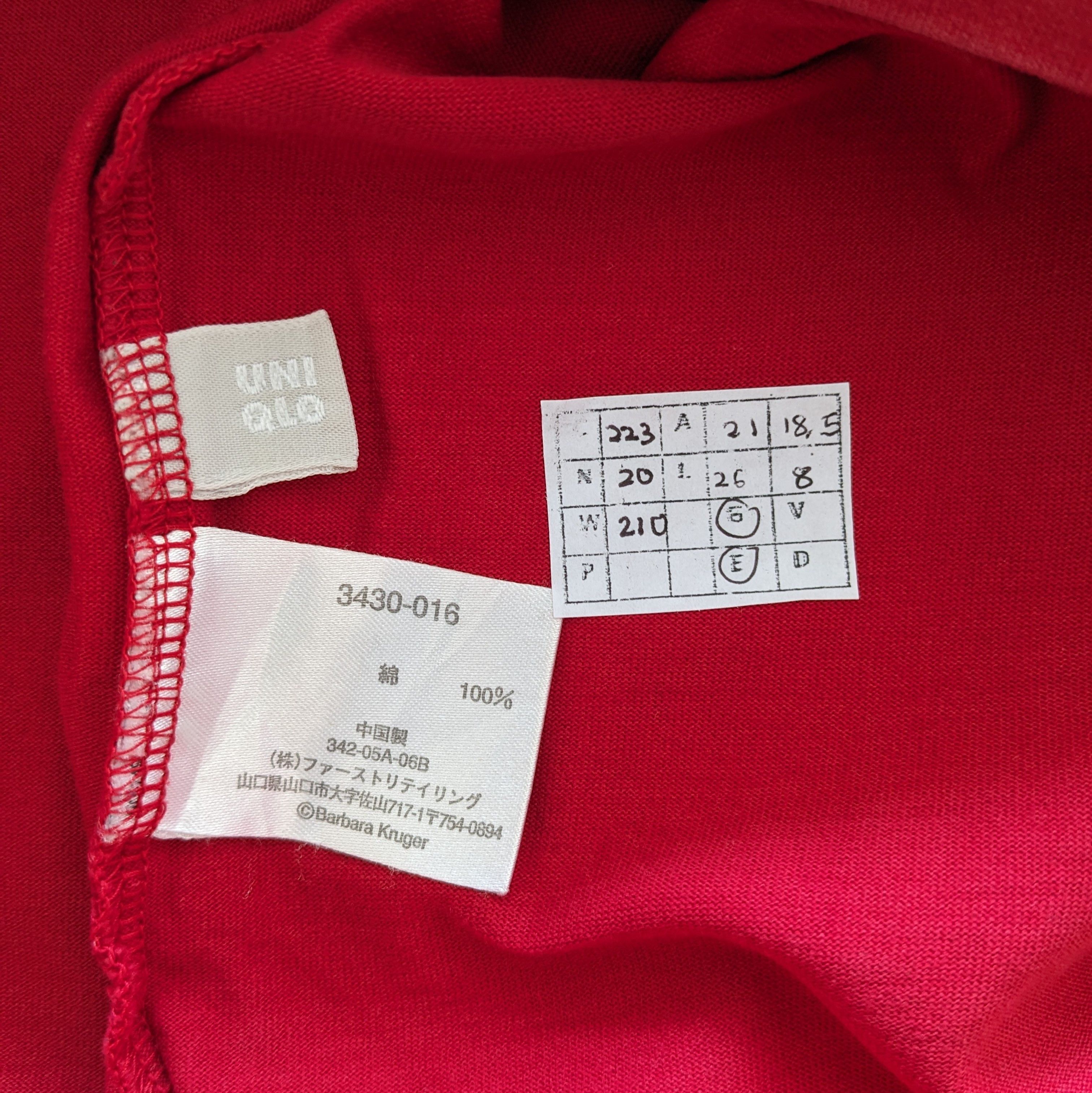 Barbara Kruger Vintage BARBARA KRUGER x Uniqlo Japanese Brand T-shirt Size US L / EU 52-54 / 3 - 7 Thumbnail