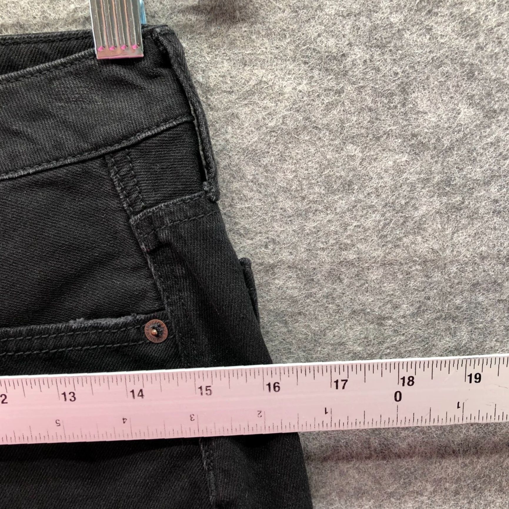 American Eagle Outfitters American Eagle Outfitters Skirt Mini Denim Black Size 4 Short Vintage? No - keep Original Size 27" / US 4 / IT 40 - 6 Thumbnail