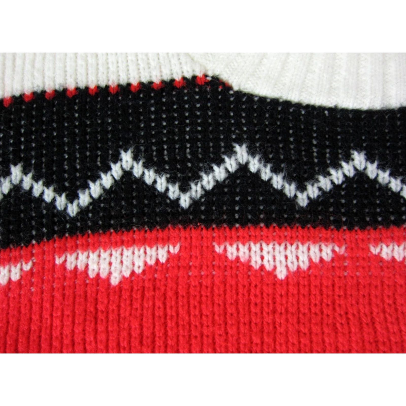 Vintage VINTAGE Sweater Womens M Red Black White Diamond Knit Casual Pullover 80s 90s Womens Size M / US 6-8 / IT 42-44 - 4 Thumbnail