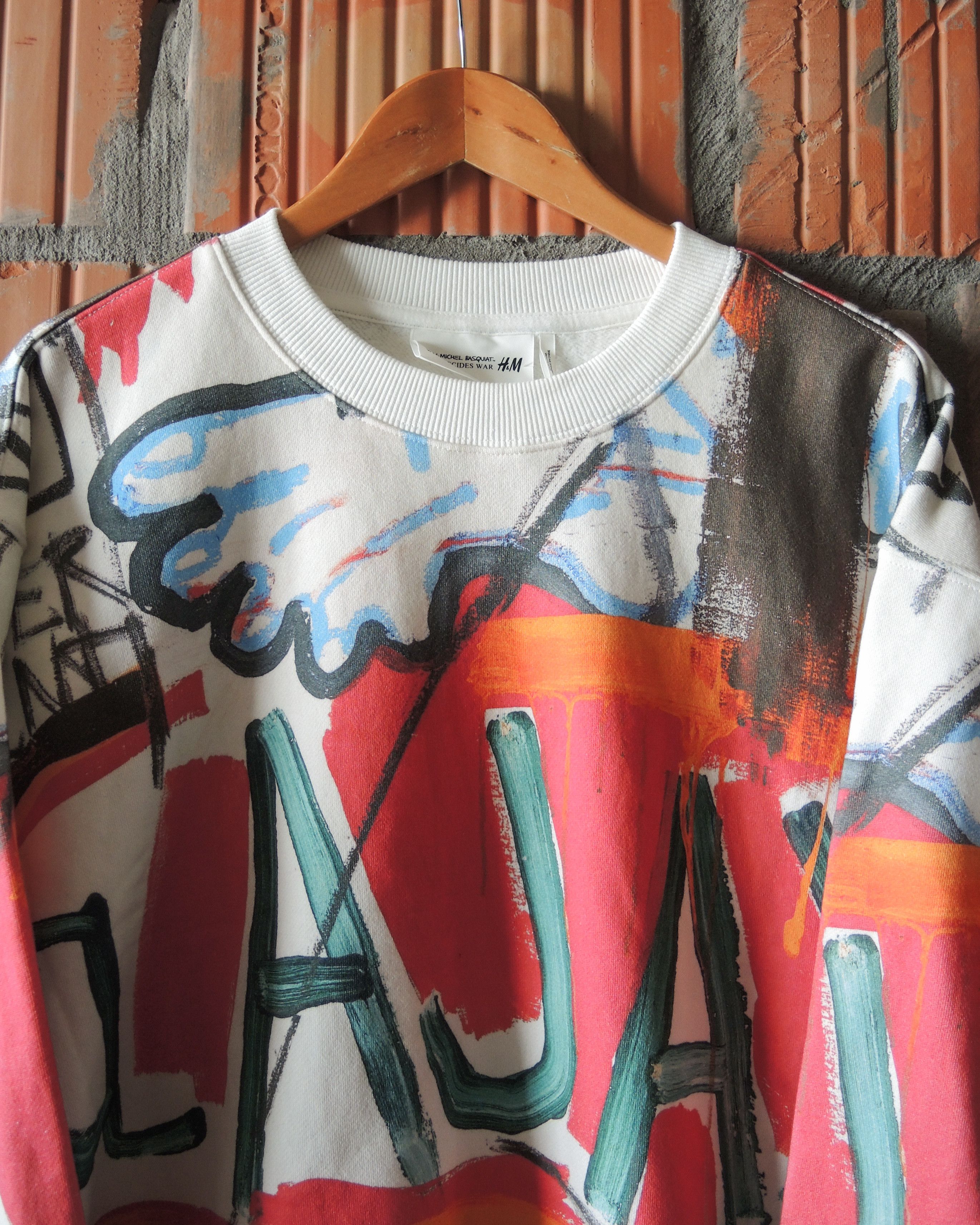 H&M × Jean-Michel Basquiat × Who Decides War WHO DECIDES WAR x BASQUIAT x H&M PRINTED SWEATSHIRT Size US S / EU 44-46 / 1 - 3 Thumbnail