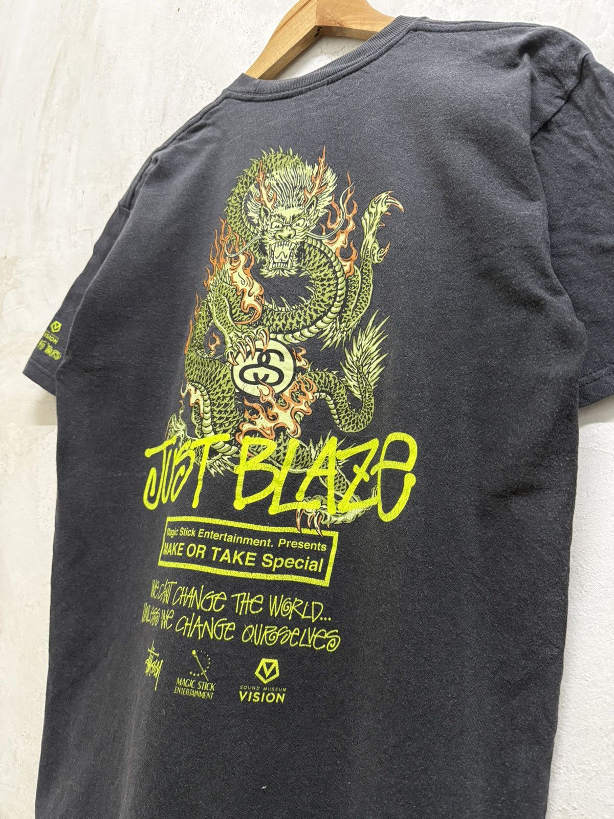 Stussy 2000s Stussy Dragon X Magic Stick X Just Blaze Sun Faded Tee Size US M / EU 48-50 / 2 - 2 Thumbnail