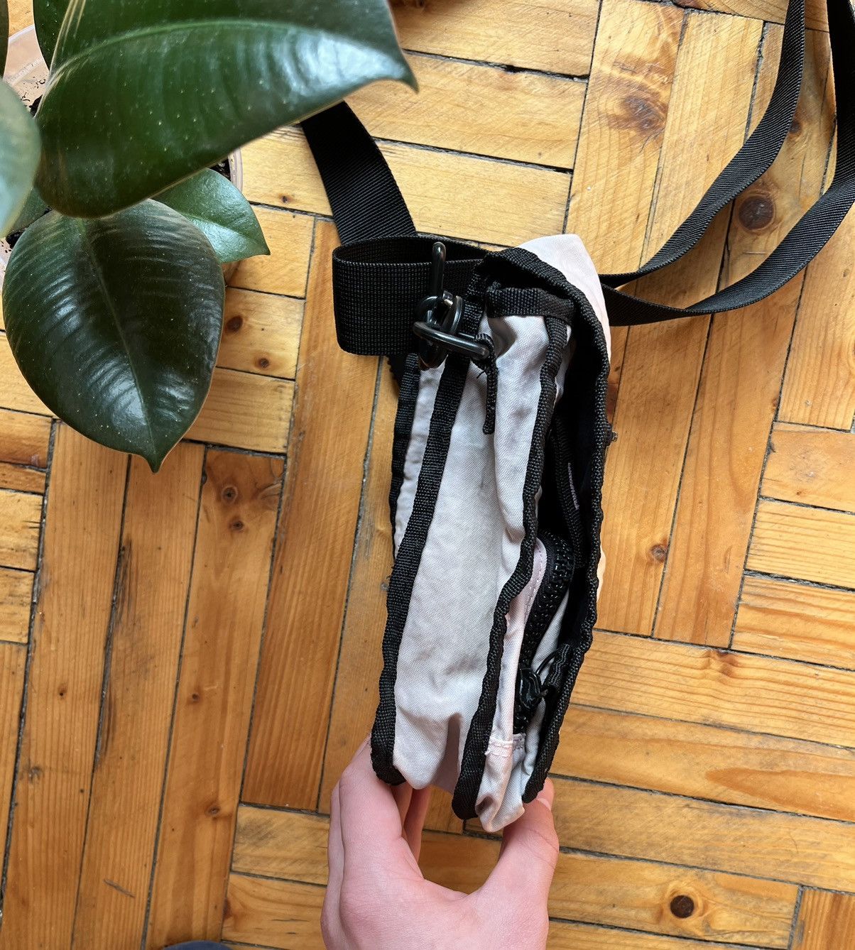 Diesel × Vintage Vintage Diesel Streetwear Nylon Crossbody Bag Size ONE SIZE - 7 Thumbnail