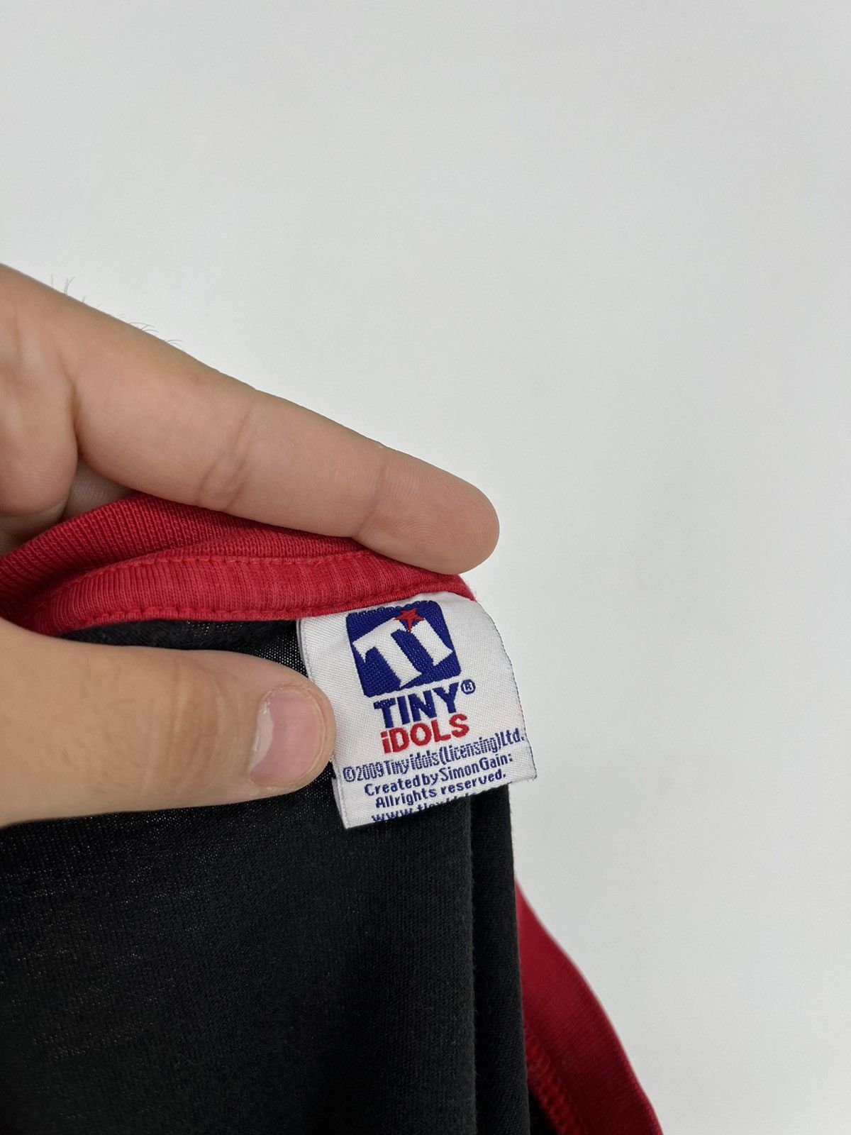 Vintage Vintage Y2K tee Tv Show Team 2009 Streetwear Tiny Idols Size US S / EU 44-46 / 1 - 10 Thumbnail