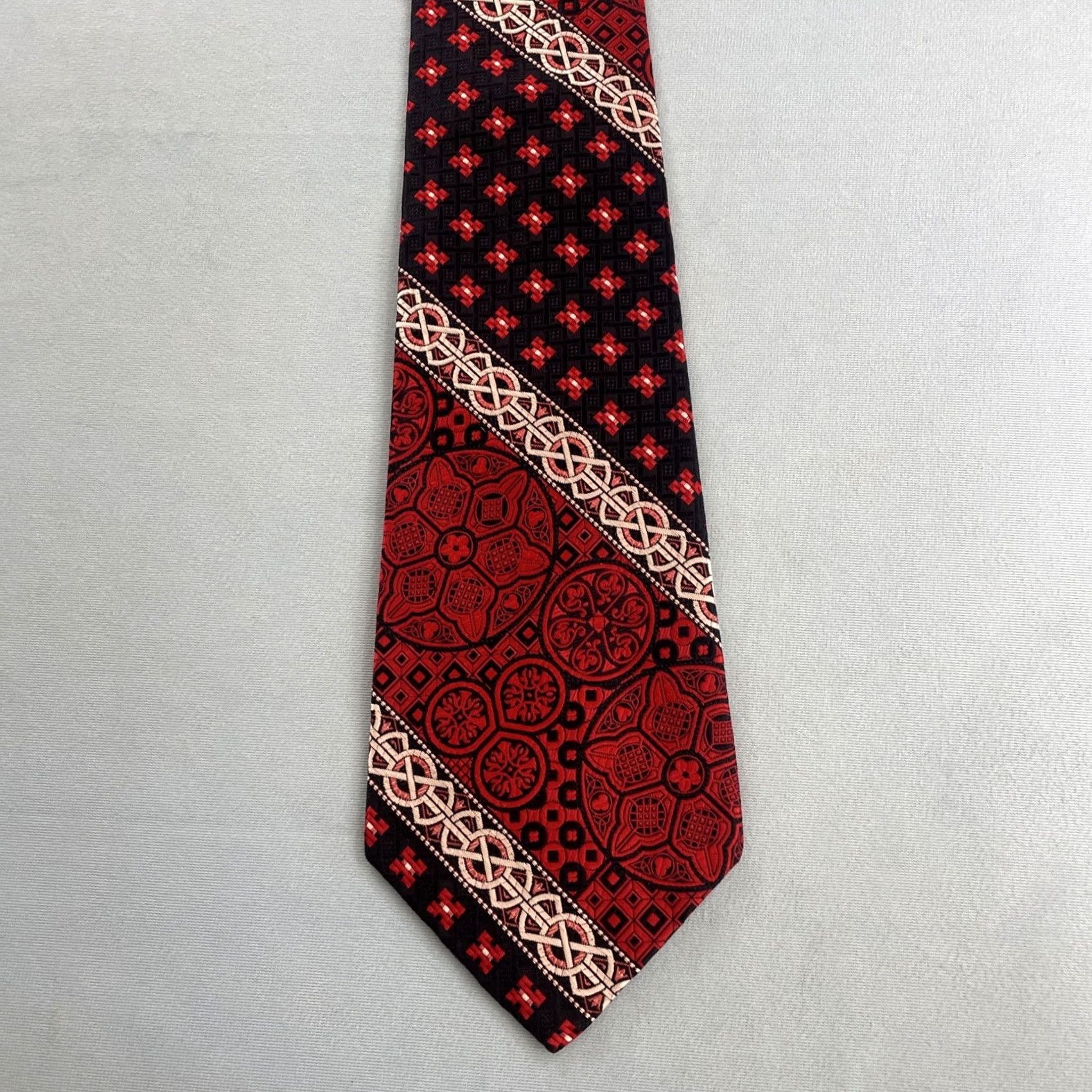 Vintage VINTAGE Necktie 4.5" Kipper Handmade Jacquard Rockabilly Mob Boss Red Black White Geometric Vintage Tugged Capable Wide Tie Mens Size ONE SIZE - 5 Thumbnail
