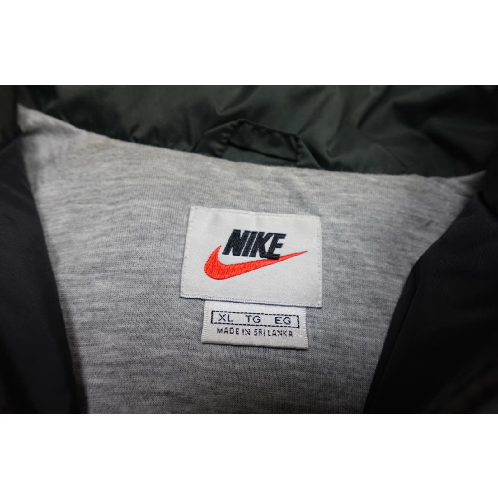 Nike VINTAGE Nike Windbreaker Jacket Mens XL Black Swoosh Swishy Lightweight Track Size US XL / EU 56 / 4 - 3 Thumbnail