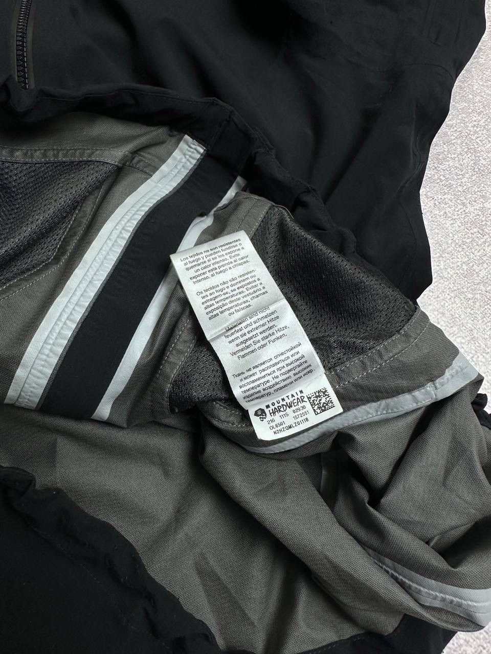 Mountain Hardwear Vintage Mountain Hardwear Waterproof Membrane Jacket Womans Size M / US 6-8 / IT 42-44 - 13 Thumbnail