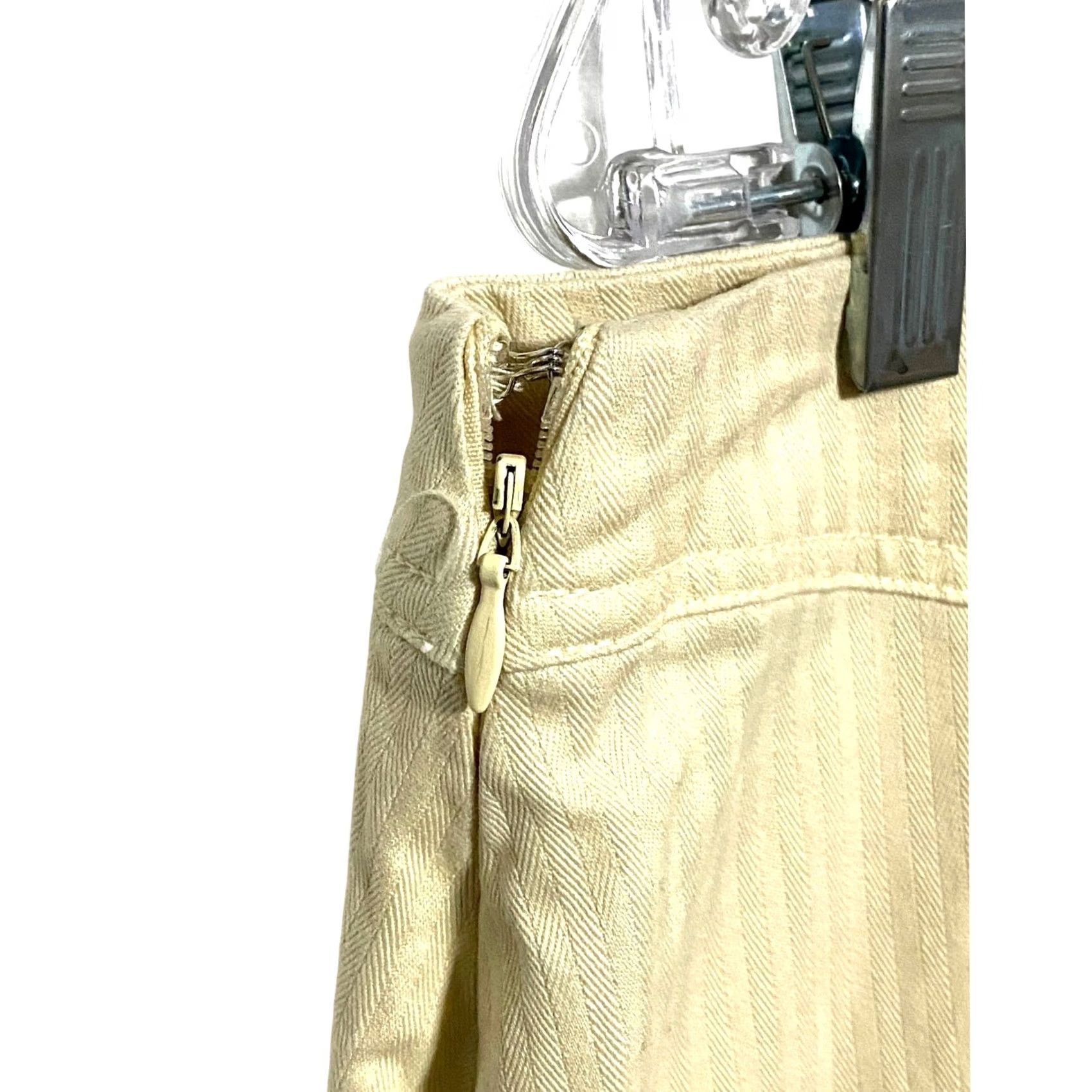 Forever 21 FOREVER 21 Lace Up Mini Skirt Plus 1X Ruffle Hem Flounce Coquette Milkmaid Y2K Skirt Women Plus 1X Cream Short Size 40" / US 18 - 4 Thumbnail