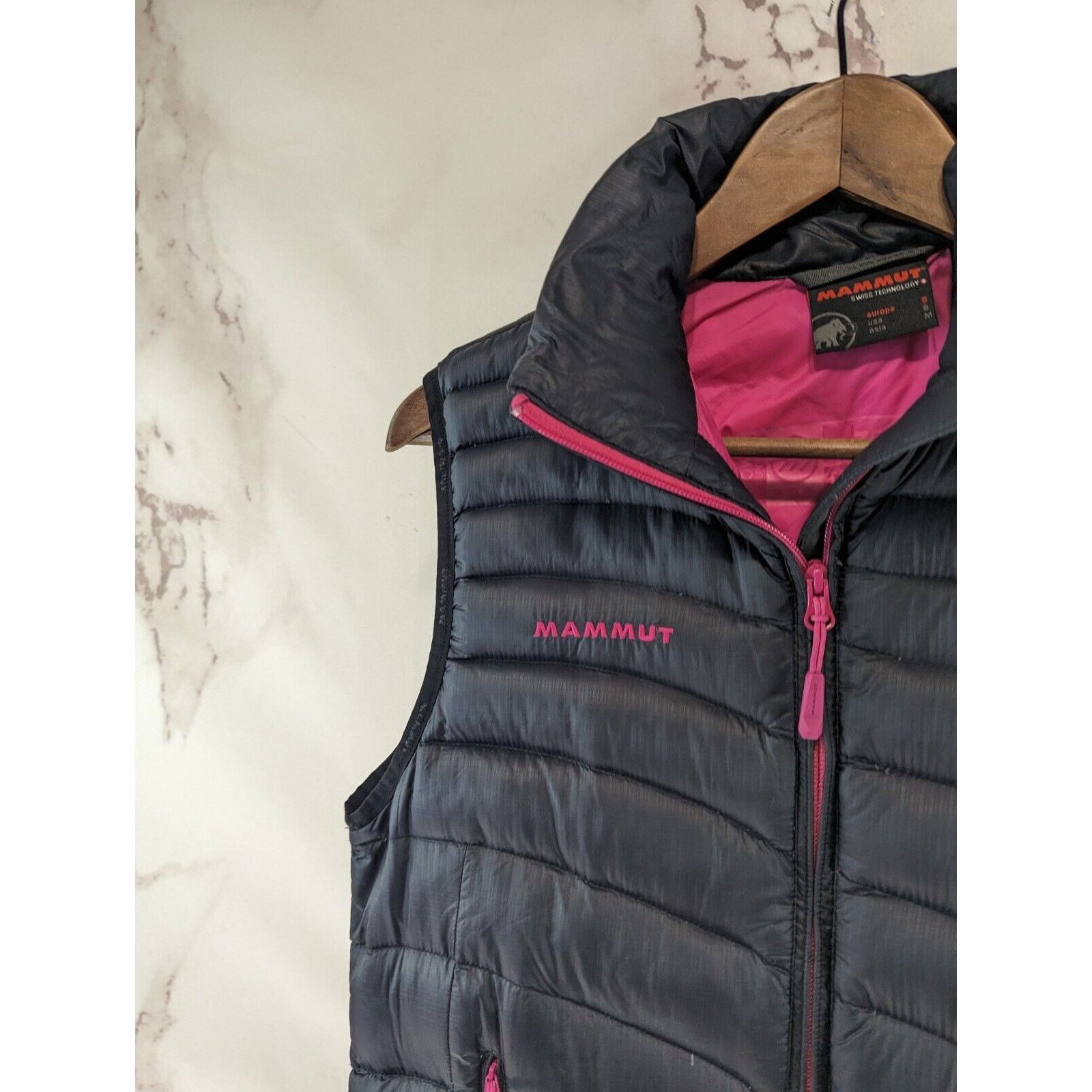 Mammut Mammut Down Vest Womens Small Puffer Pink Black 750 Fill Size S / US 4 / IT 40 - 2 Thumbnail