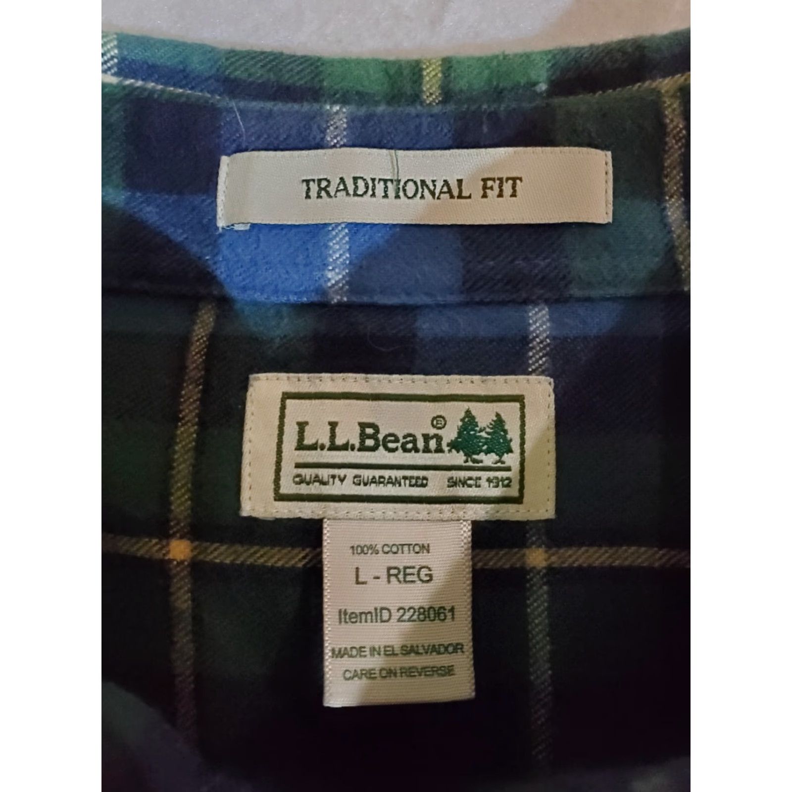 Vintage VINTAGE L.L. Bean Plaid Shirt Mens Size L Reg Blue & Green 100% Cotton Flannel Button-Up | Button-Down | All Seasons | Classic Outdoor Mens Size US L / EU 52-54 / 3 - 4 Thumbnail