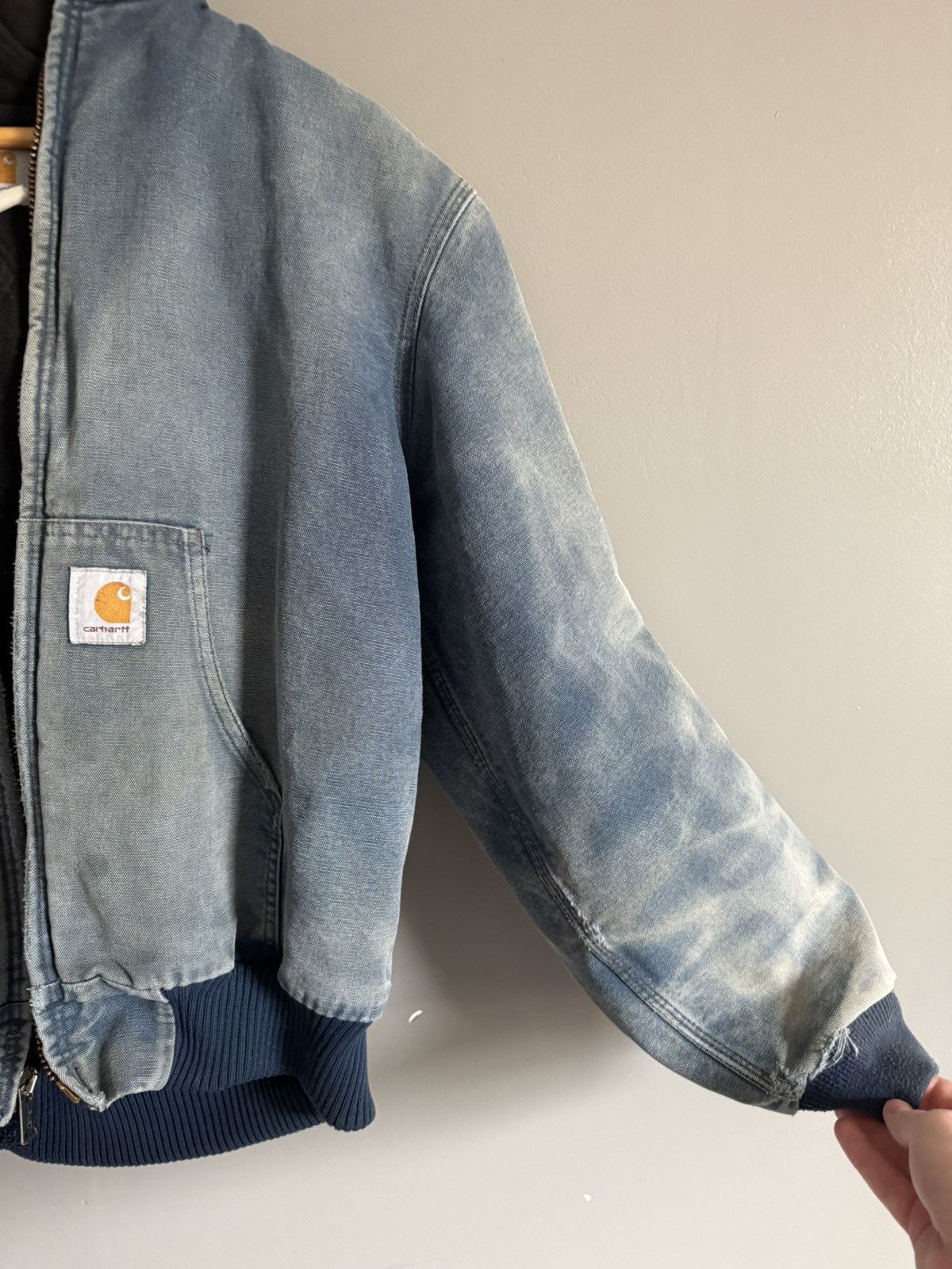 Carhartt Vintage light, blue, distressed, faded jacket, Carhartt work Size US S / EU 44-46 / 1 - 3 Thumbnail