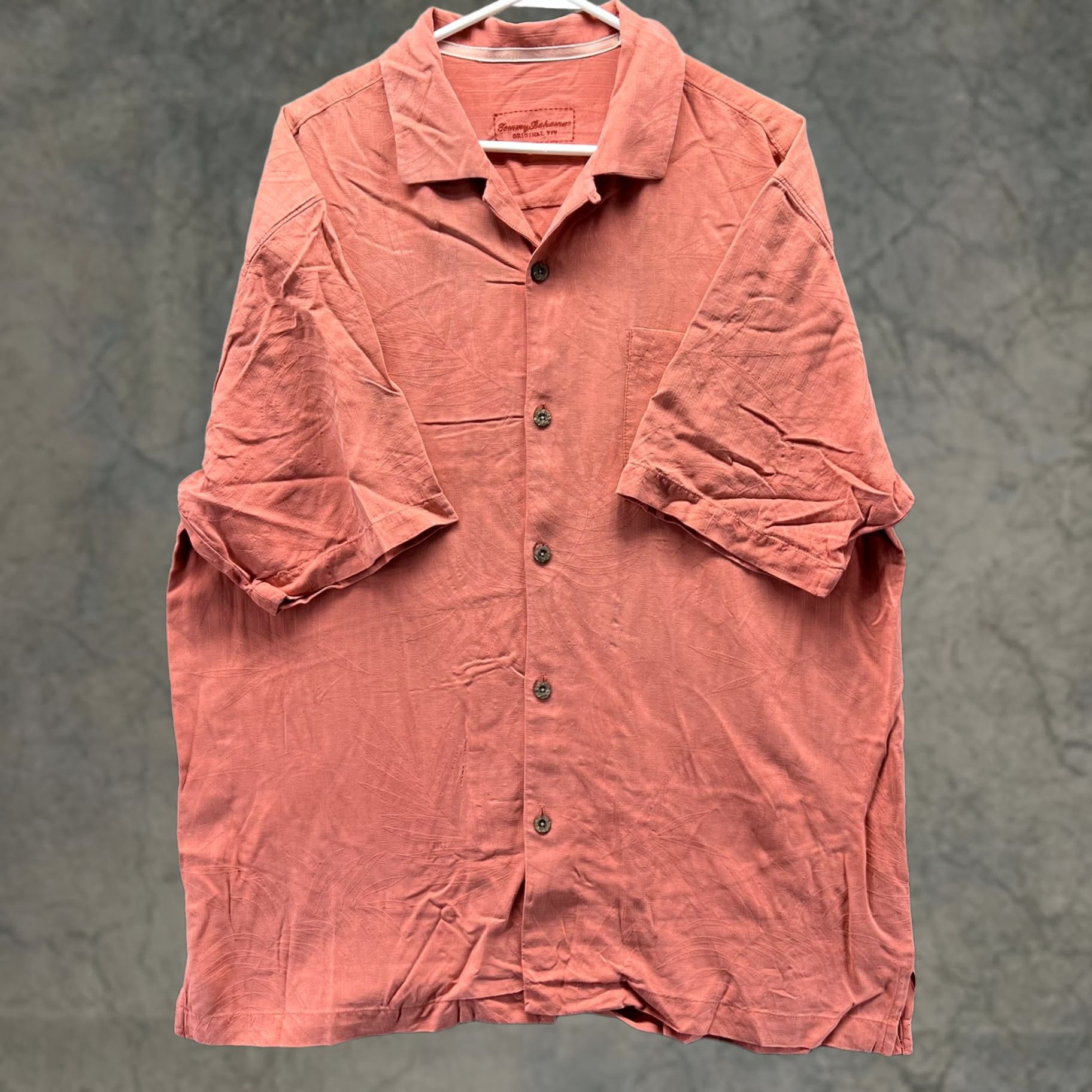 Tommy Bahama Tommy Bahama Shirt Men Large Pink Silk Hawaiian Camp Button Front Tropical Size US L / EU 52-54 / 3 - 1 Thumbnail