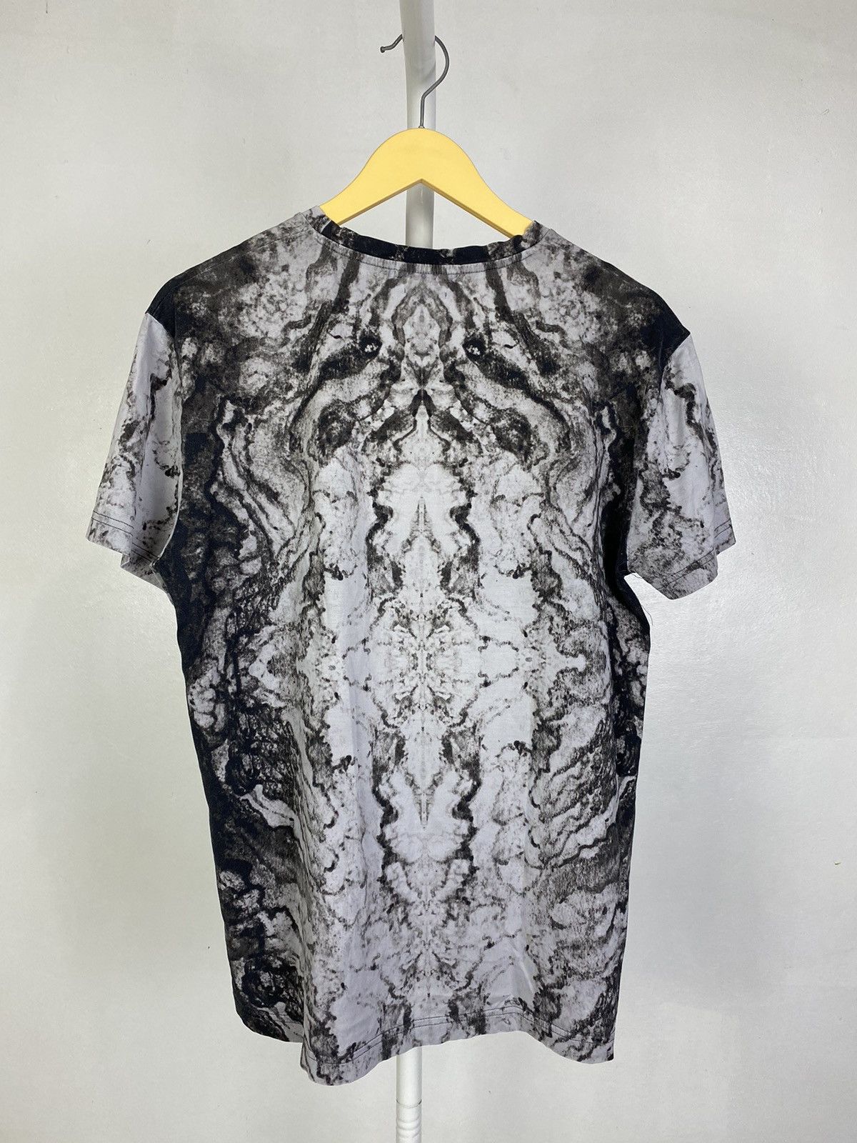 Alexander McQueen Alexander Mcqueen - Skull Trompe L’Oeil Tee Size US M / EU 48-50 / 2 - 2 Thumbnail