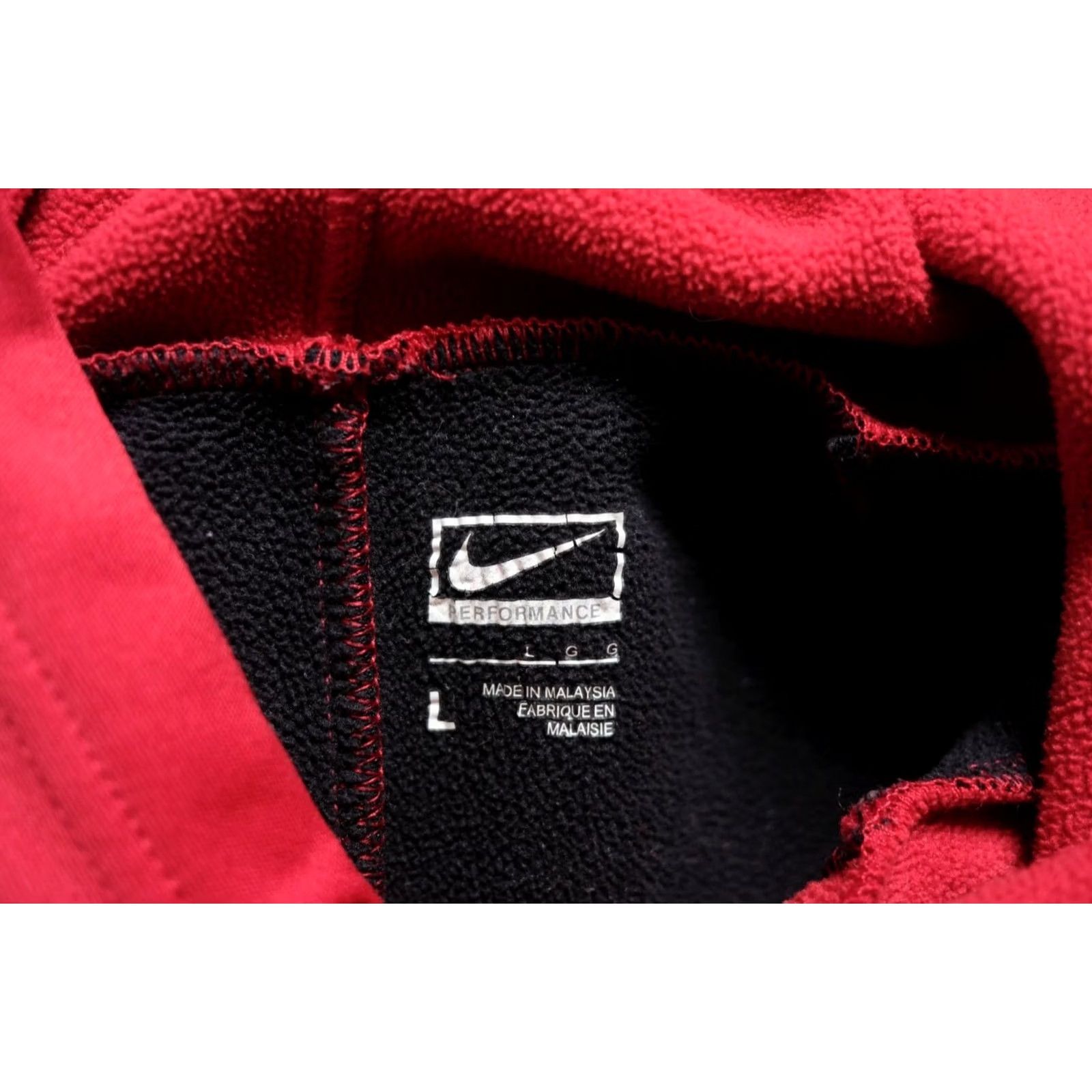 Nike VINTAGE Nike VTG Y2K CENTER SWOOSH ACTIVE HOODIE SWEATSHIRT RED BLACK 2007 SZ L Hoodie Mens Size US L / EU 52-54 / 3 - 5 Thumbnail