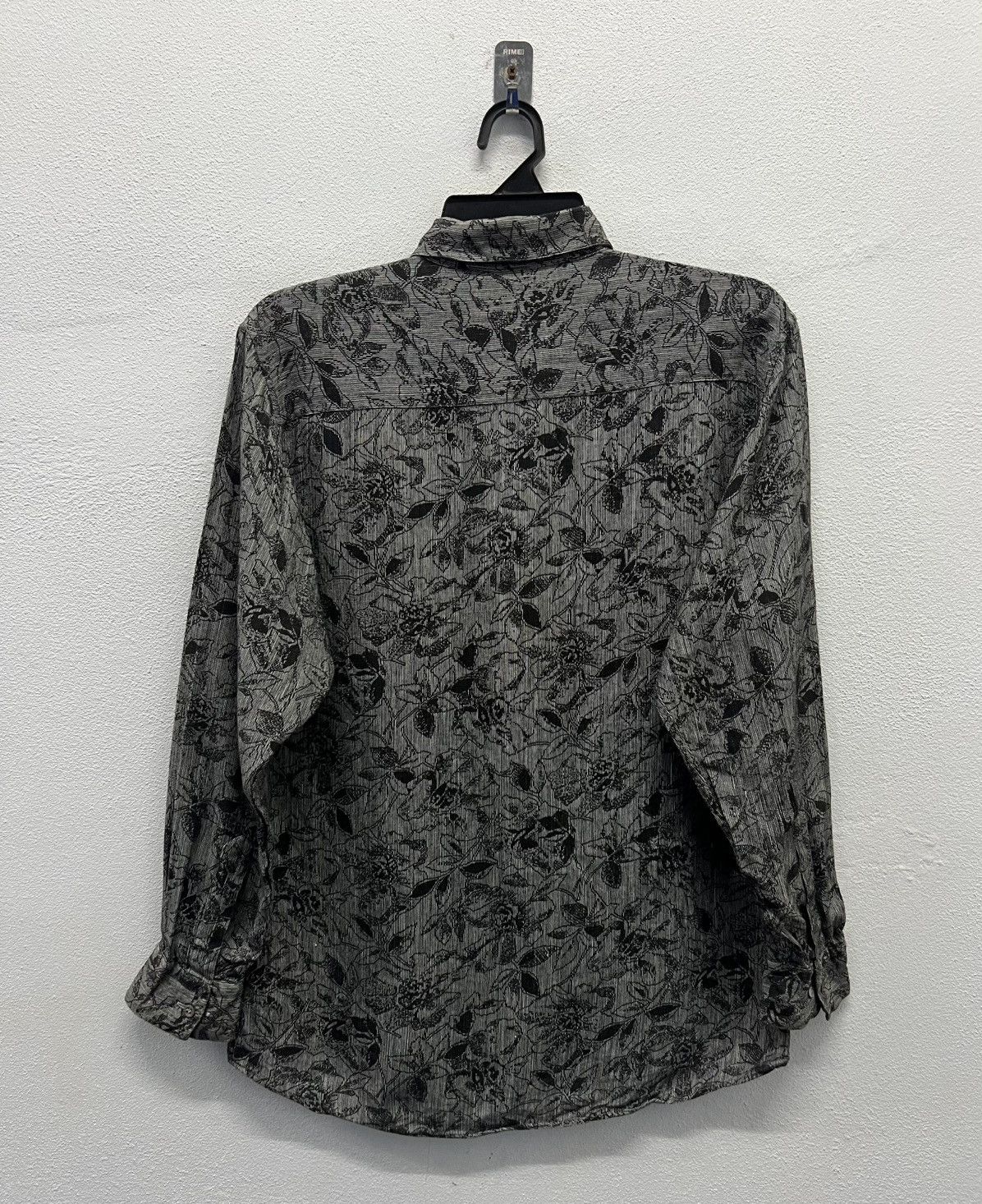 Givenchy × Vintage VINTAGE GIVENCHY GENTLEMAN PARIS LONG SLEEVE SHIRT BUTTON UP Size US M / EU 48-50 / 2 - 2 Thumbnail