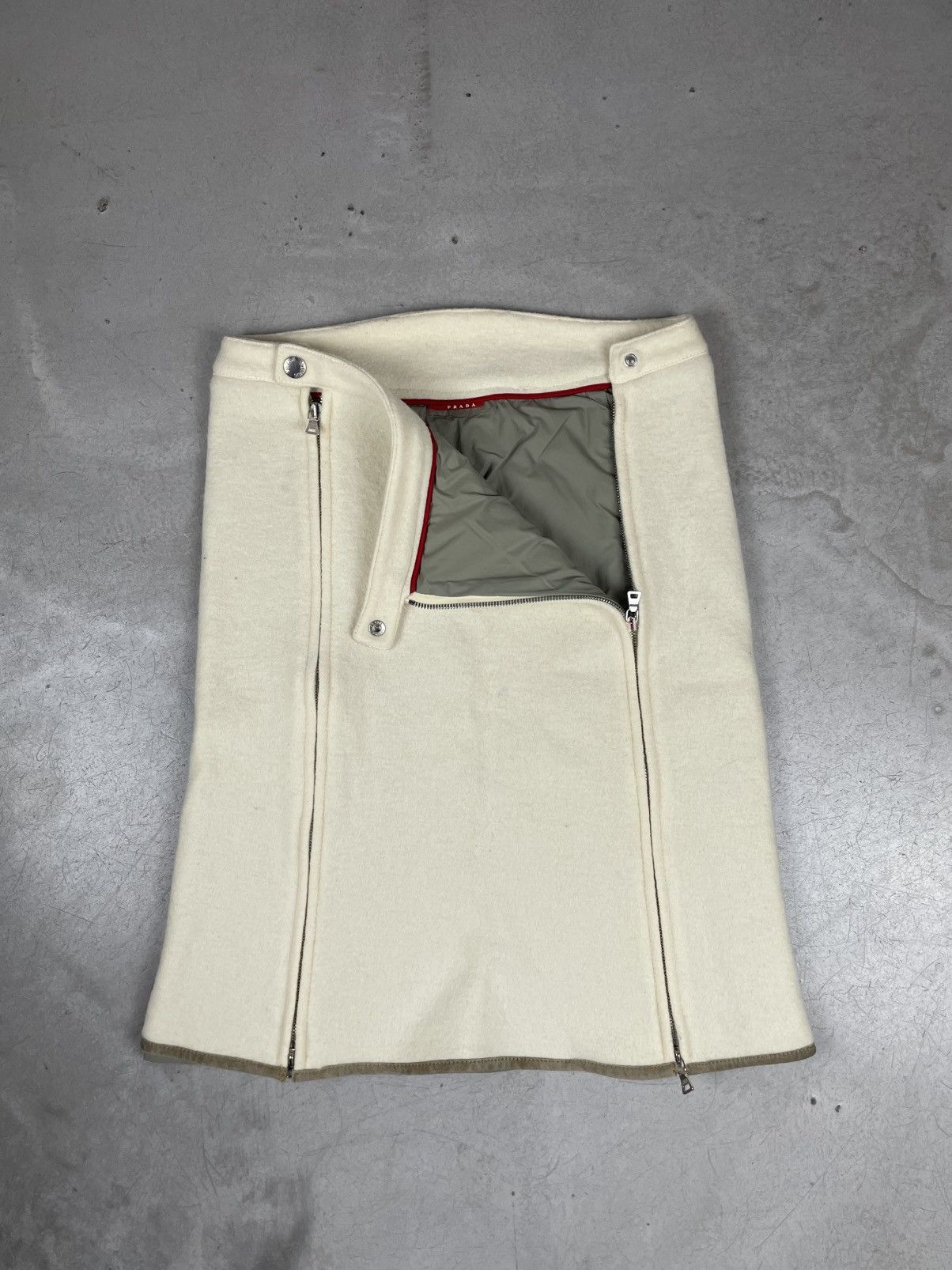 Prada double zip prada skirt Size 27" / US 4 / IT 40 - 4 Thumbnail