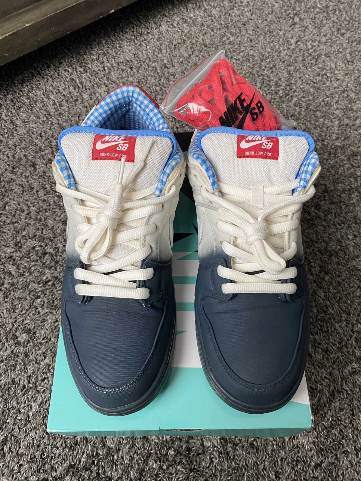 Nike SB Nike SB Dunk Low Dorothy Size US 12 / EU 45 - 2 Thumbnail
