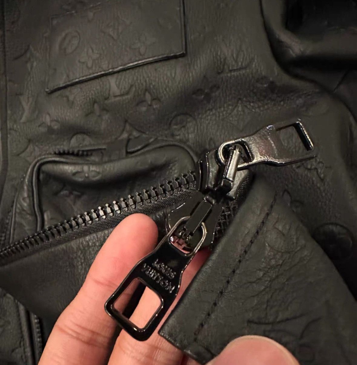 Louis Vuitton Monogram embossed utility leather jacket Size US M / EU 48-50 / 2 - 9 Thumbnail