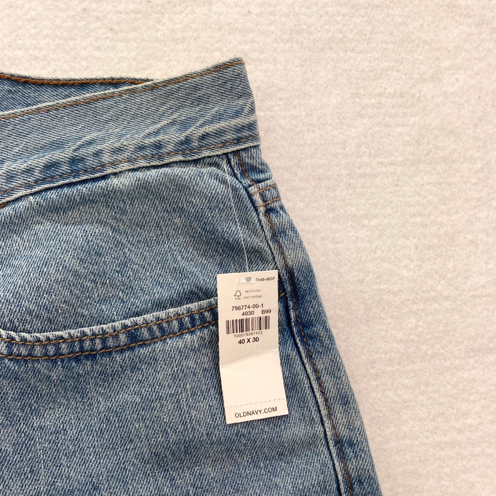Old Navy Old Navy Jeans Mens 40x30 Relaxed Straight Leg Light Blue Denim Jeans Size US 40 / EU 56 - 4 Thumbnail